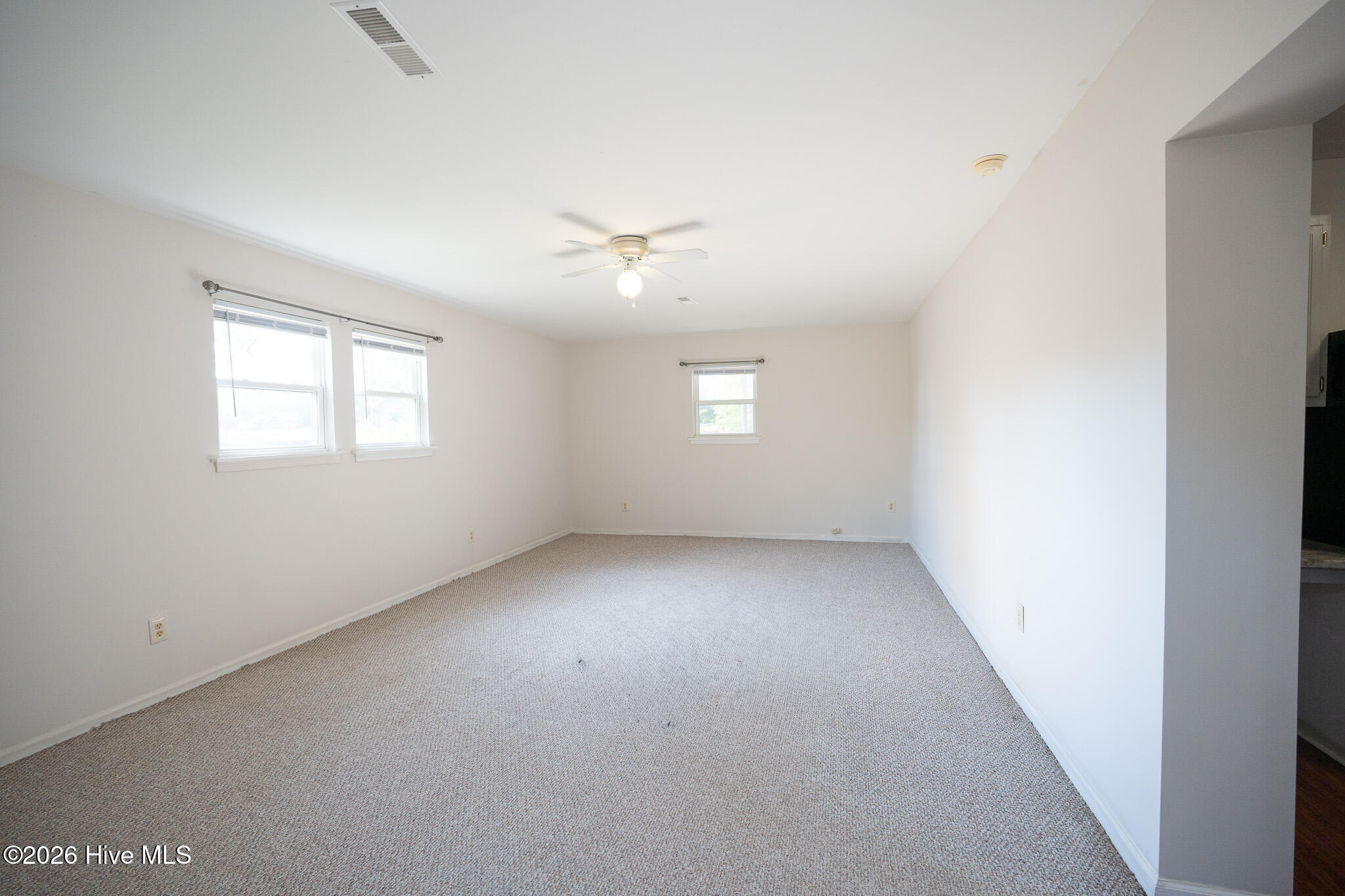 100567624 | Photo 15