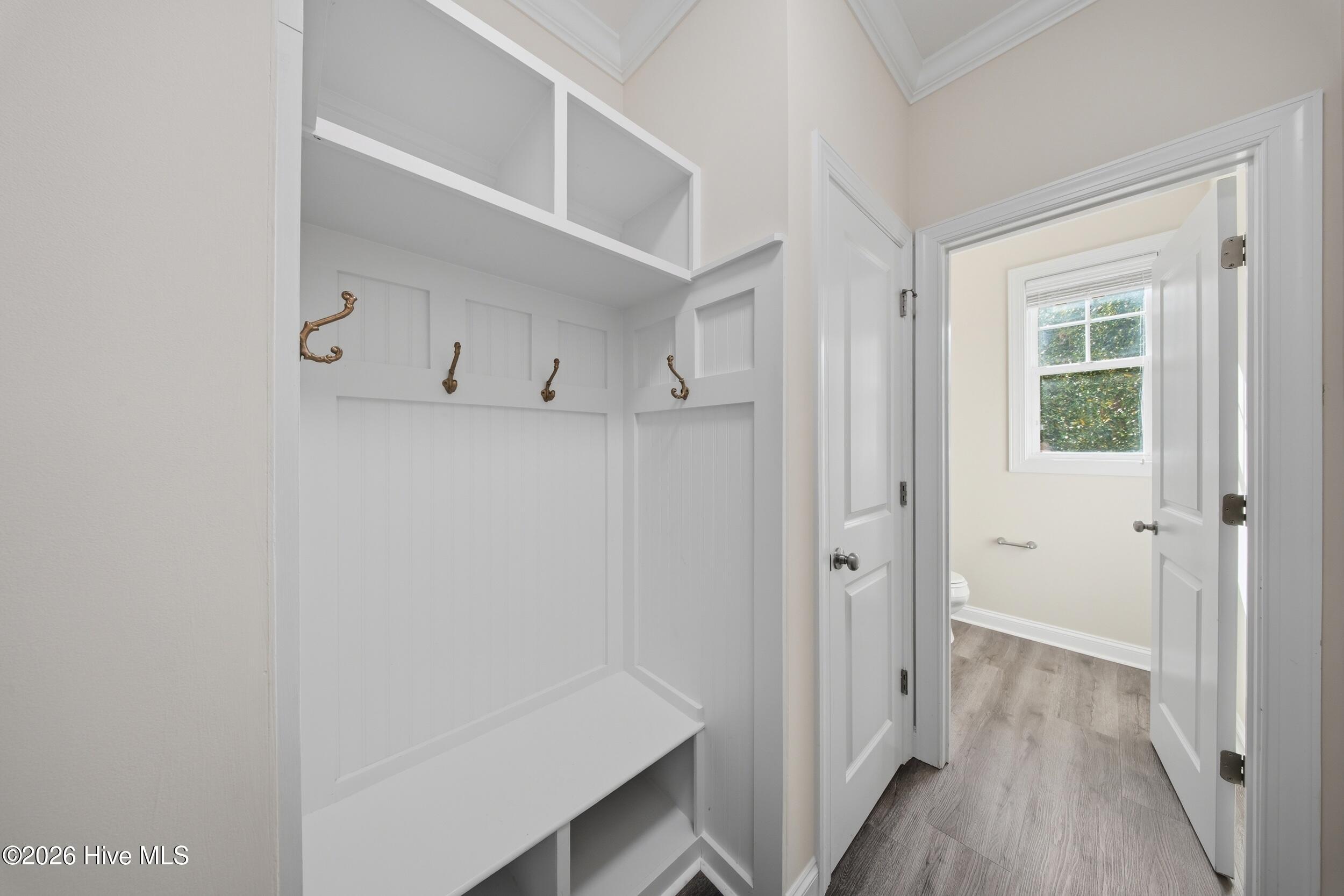 100564120 | Photo 29