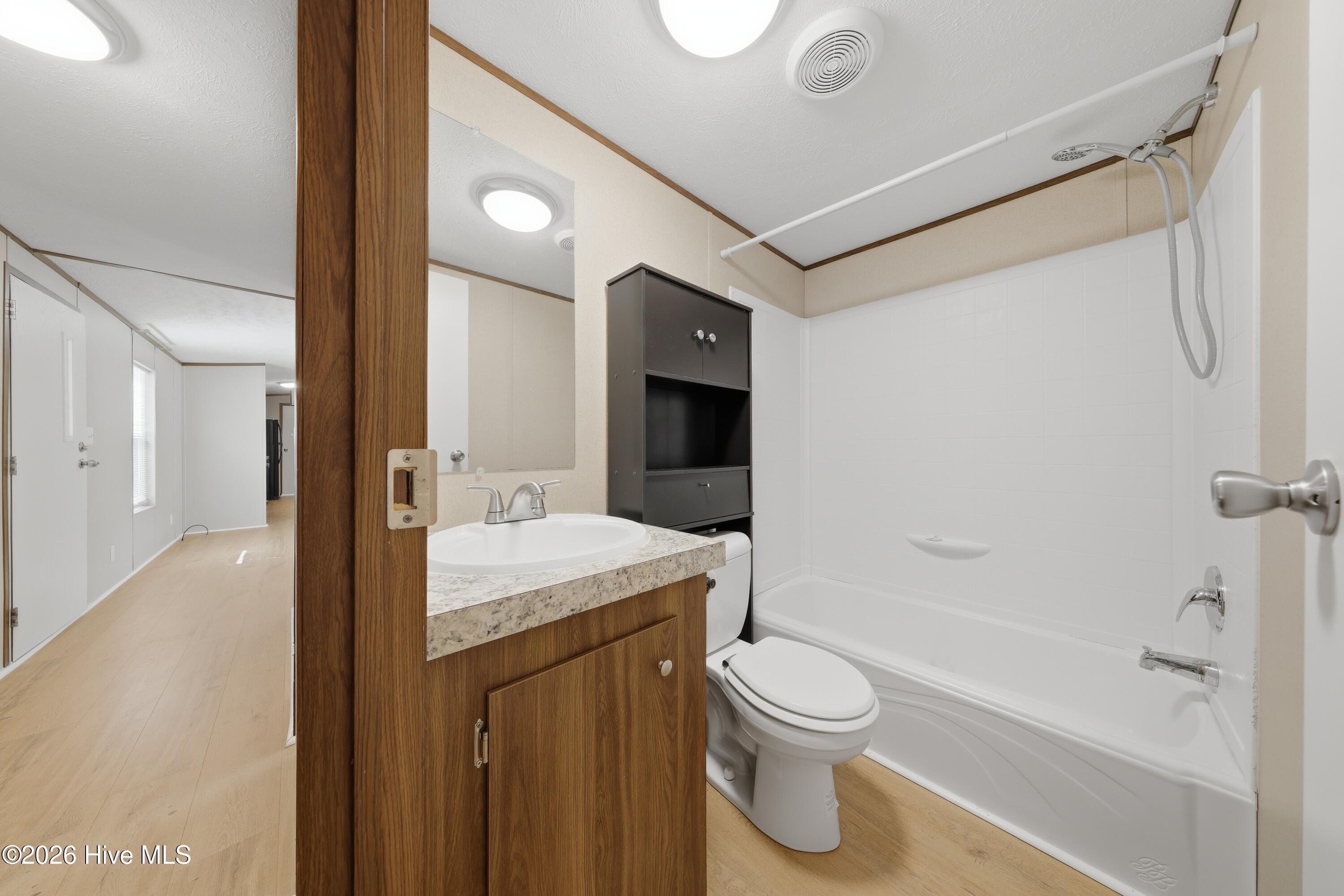 100562676 | Photo 31