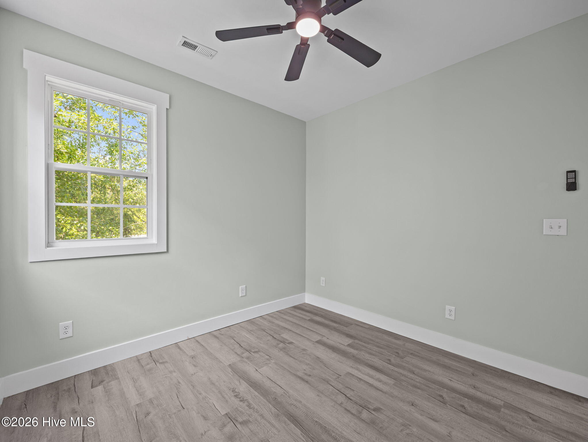 100566341 | Photo 59