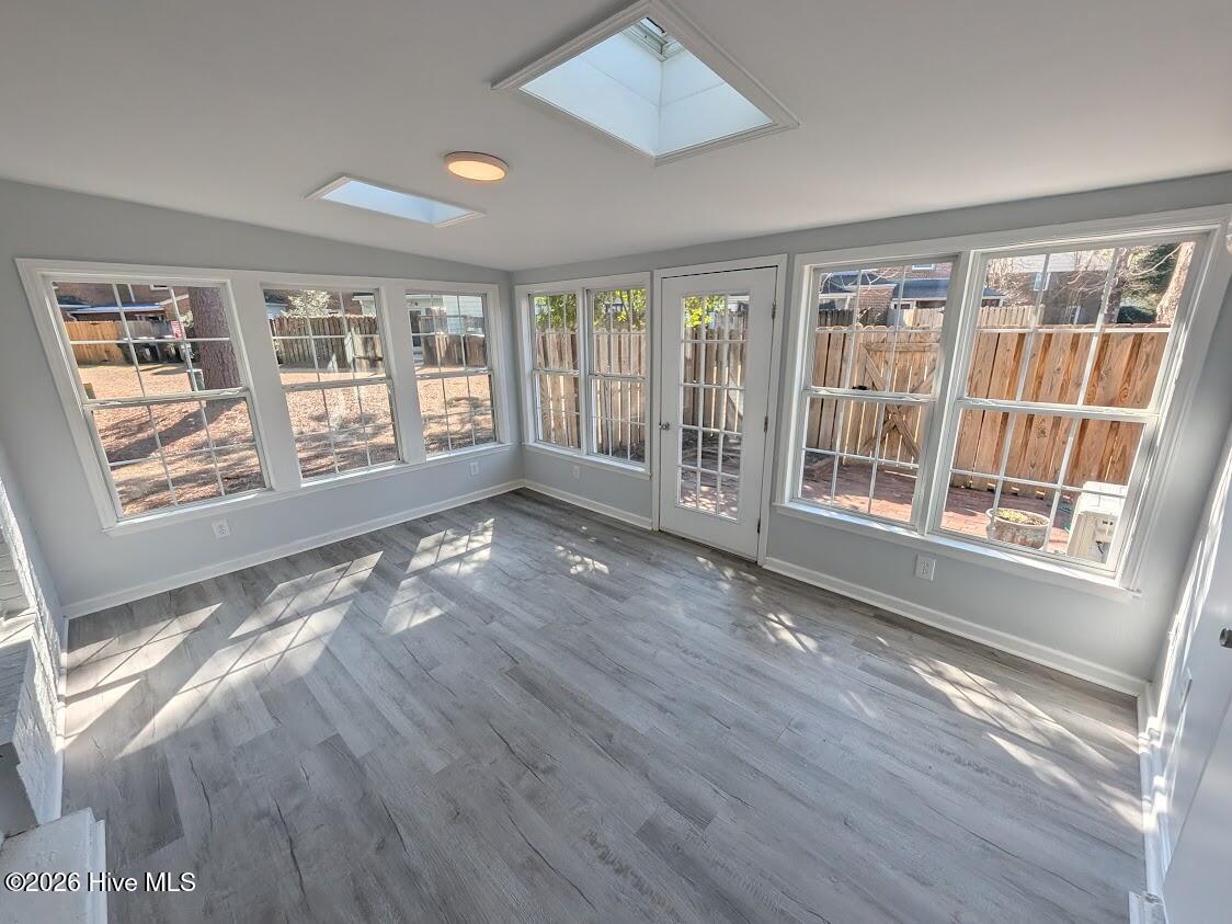 100554554 | Photo 11