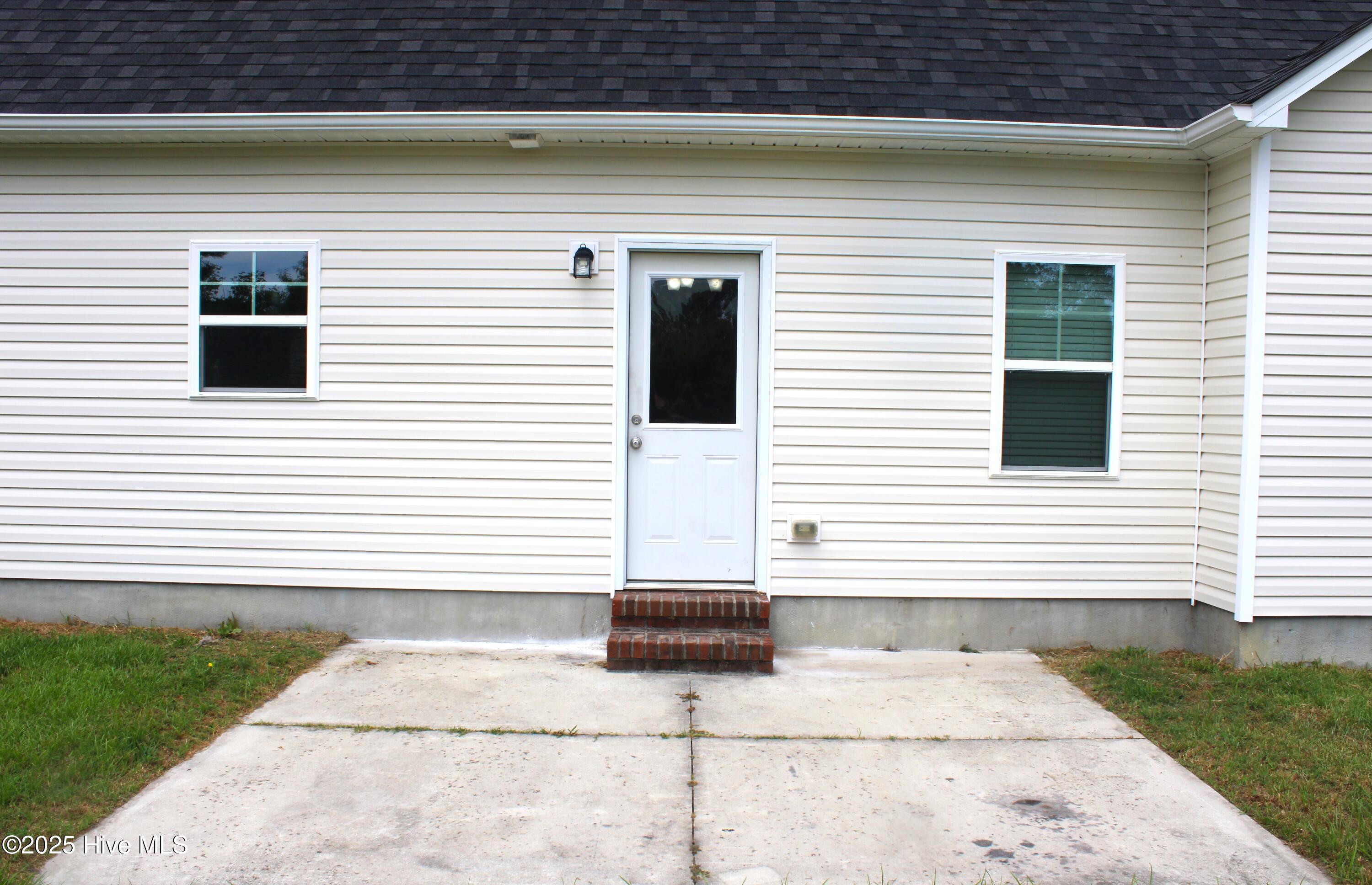 100527843 | Photo 36