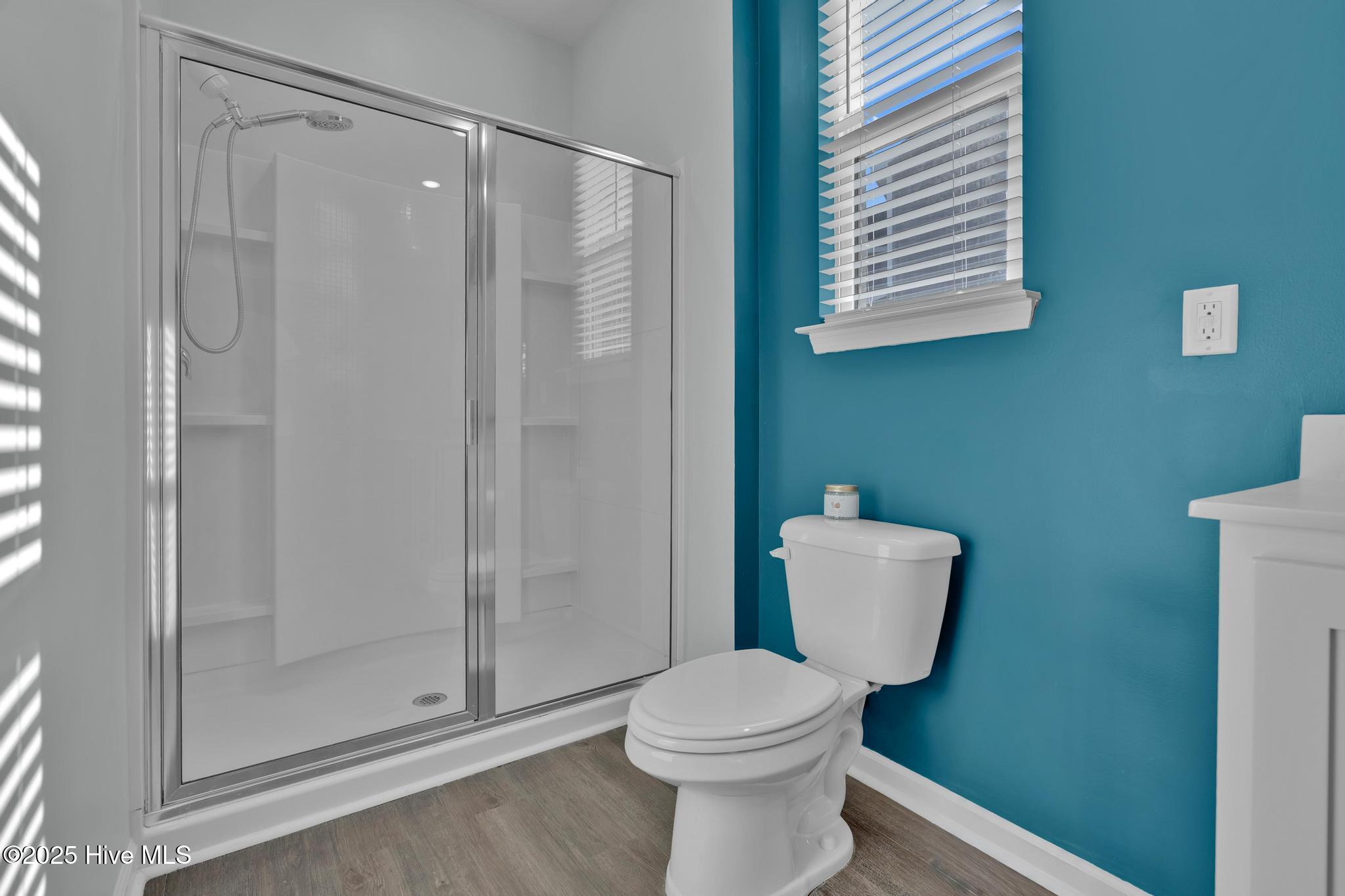 100542071 | Photo 15