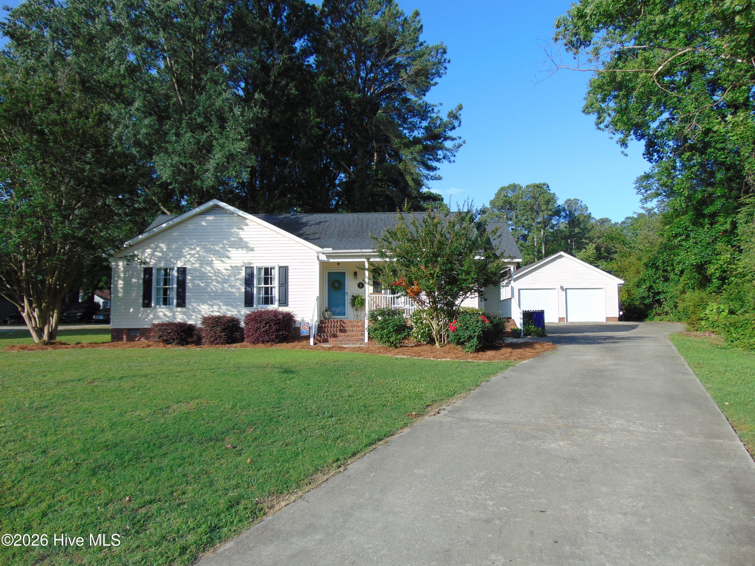 FEATURED LISTINGS