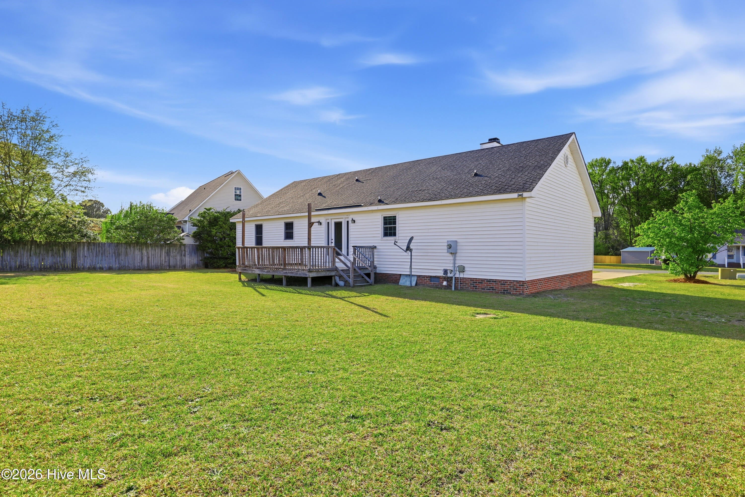 07-110 N Pointe Dr-7
