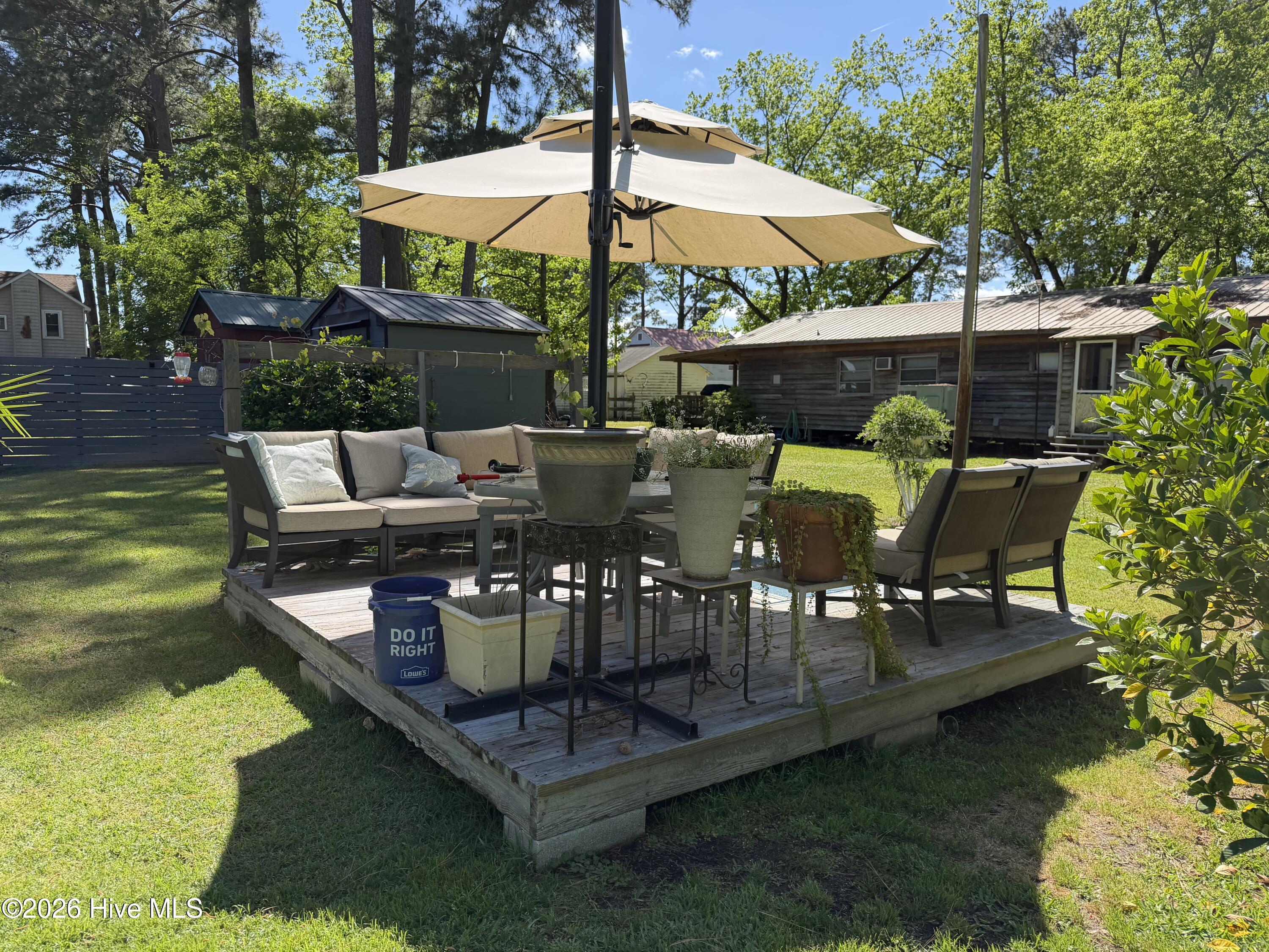 14 x 14 backyard deck
