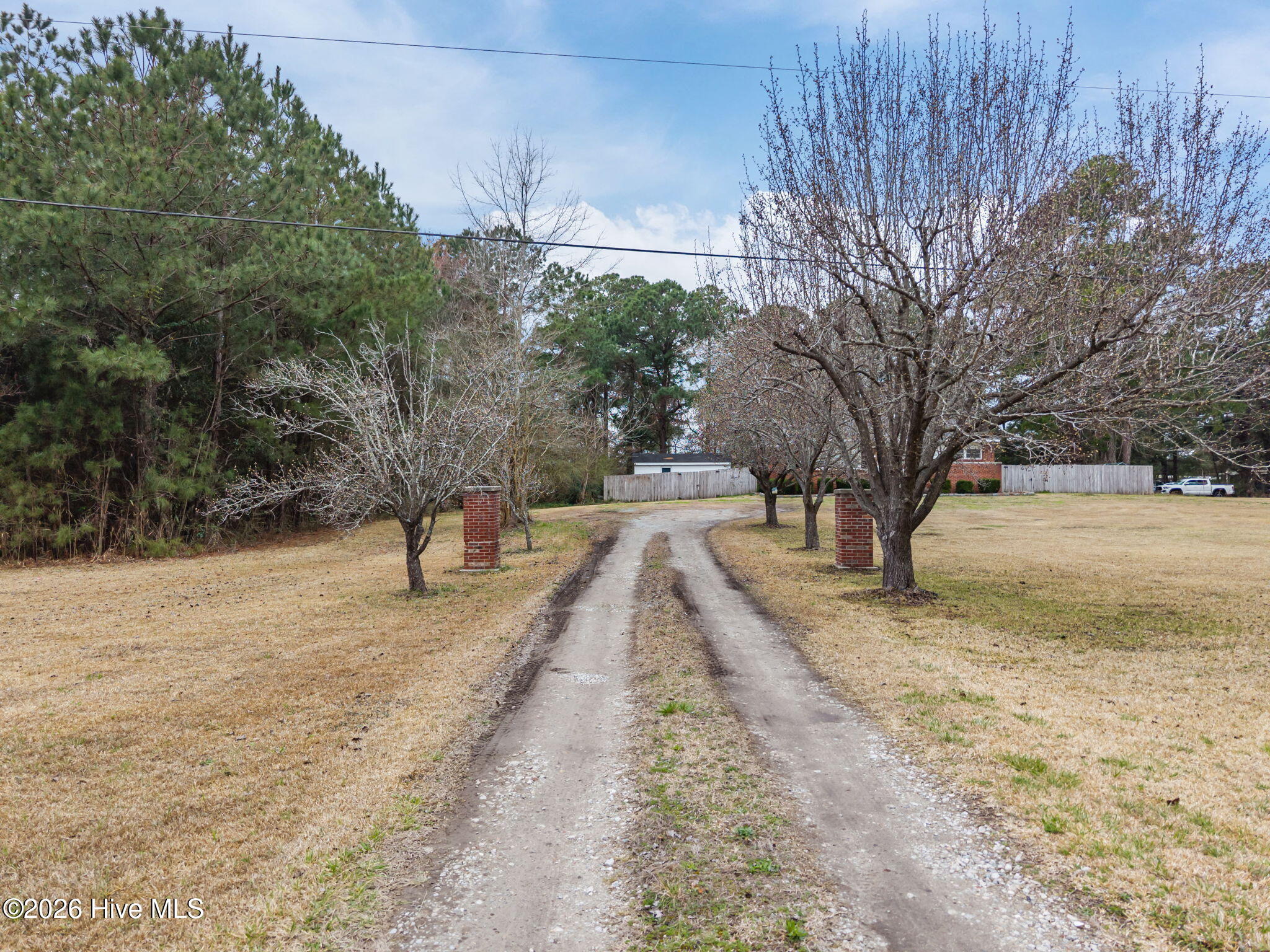 100557661 | Photo 45