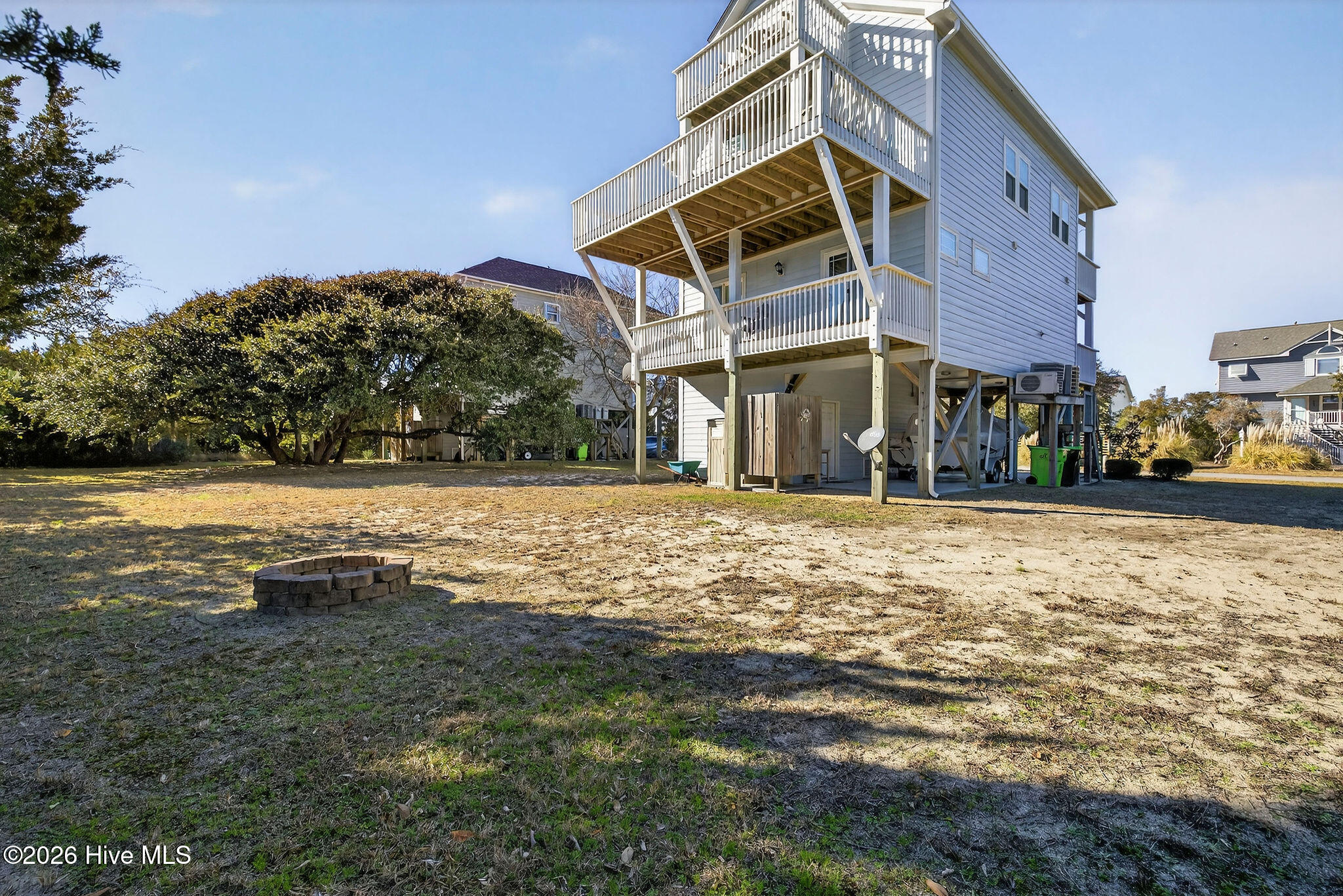 100549584 | Photo 75