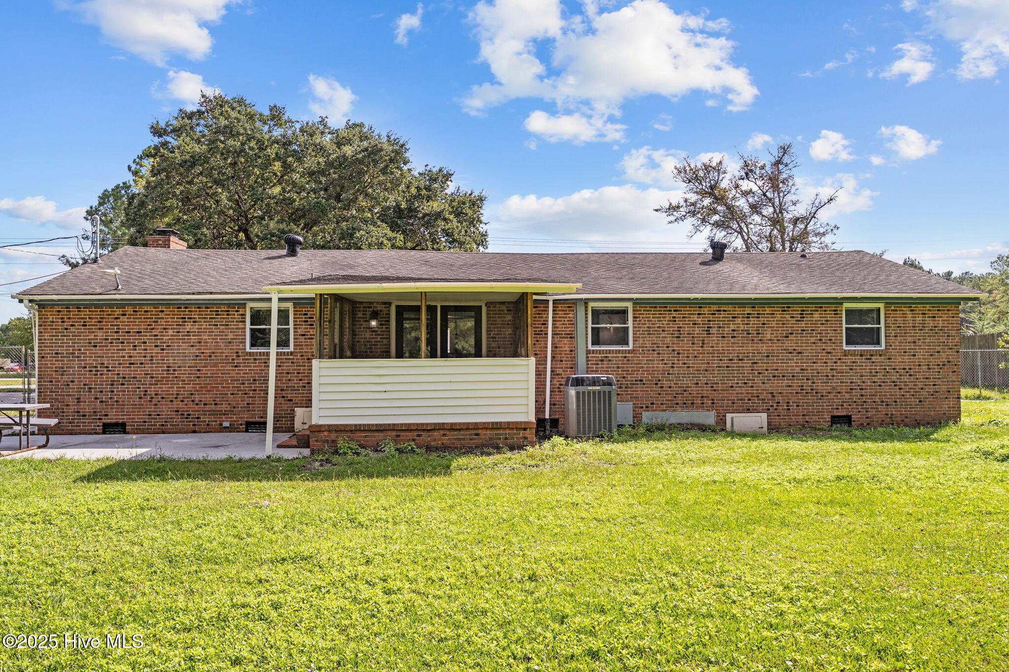 100534081 | Photo 39