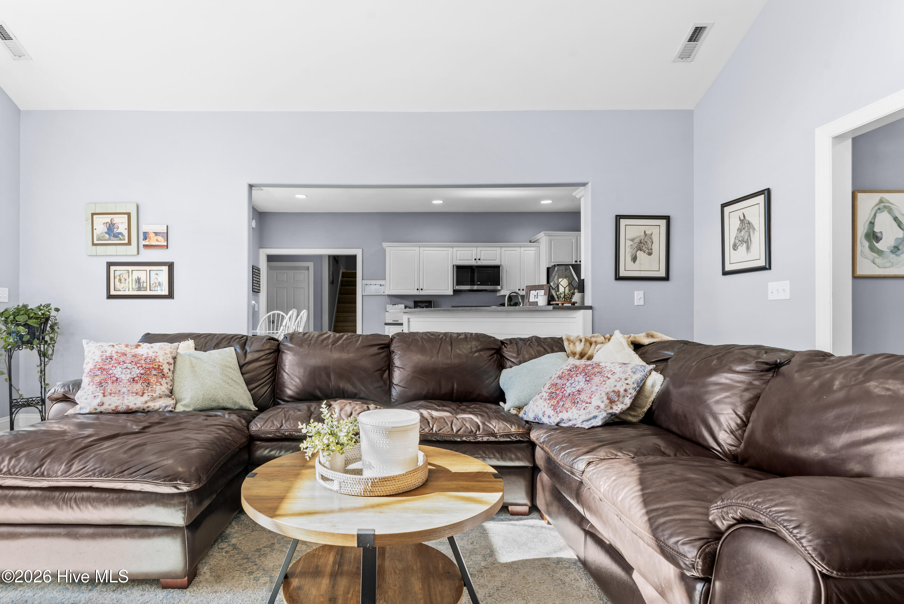 100550440 | Photo 22