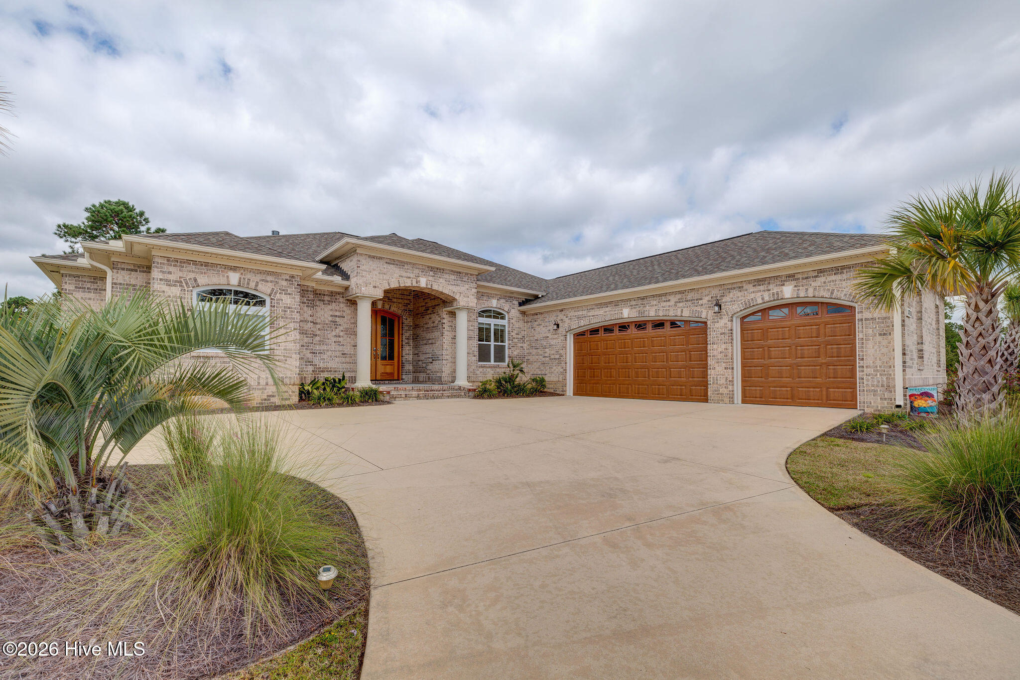 100558232 | Photo 53