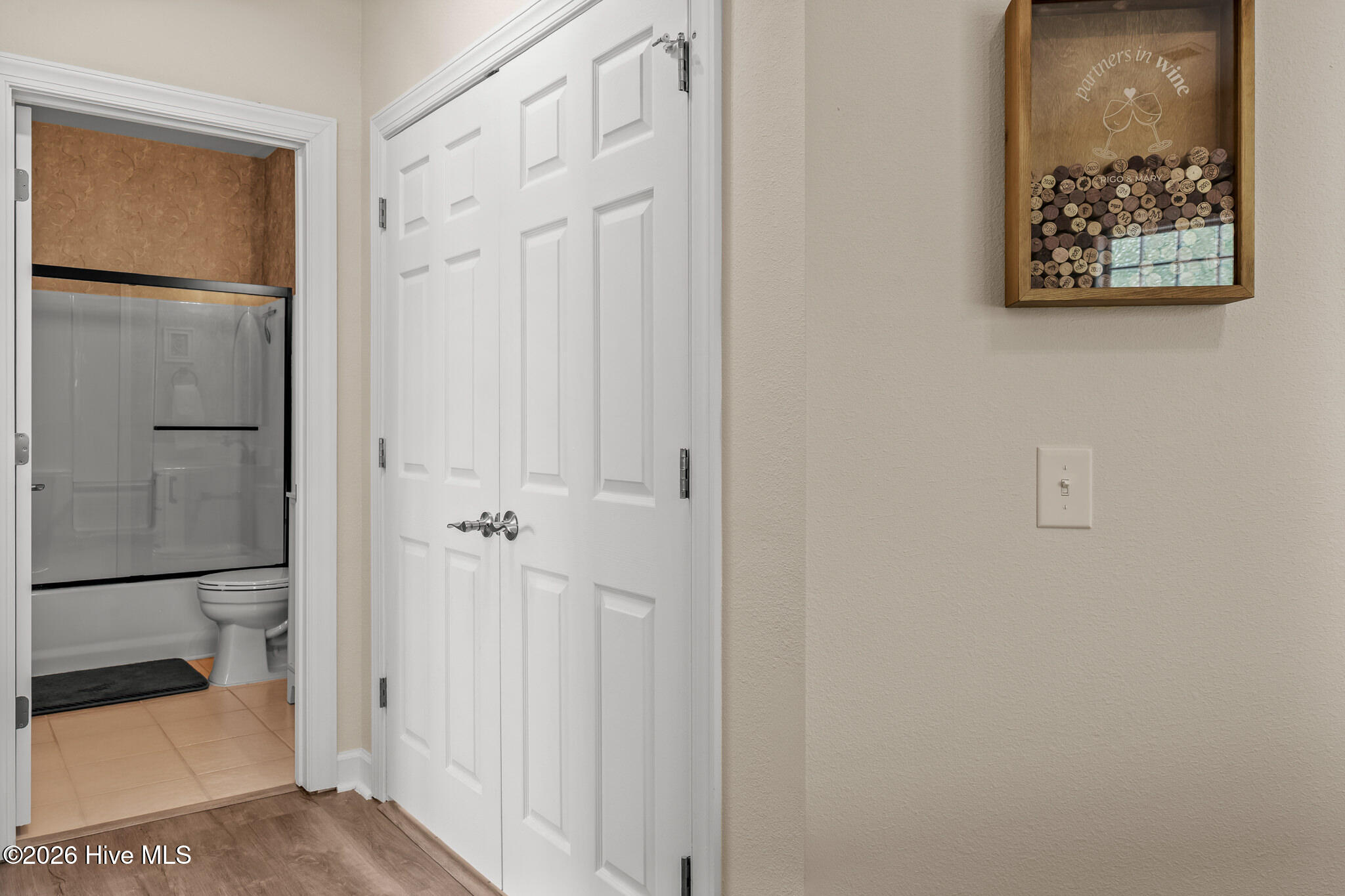 100568438 | Photo 33