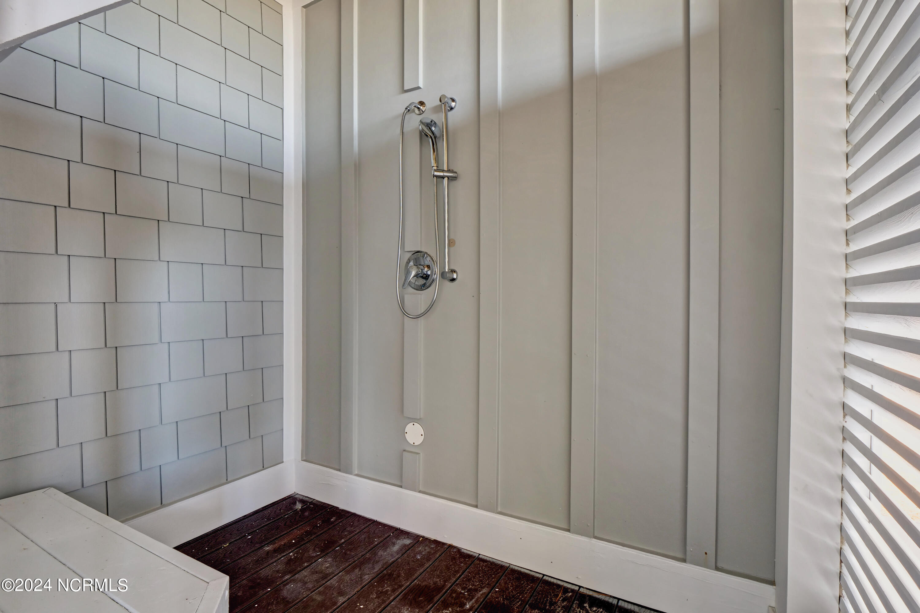 100498351 | Photo 56