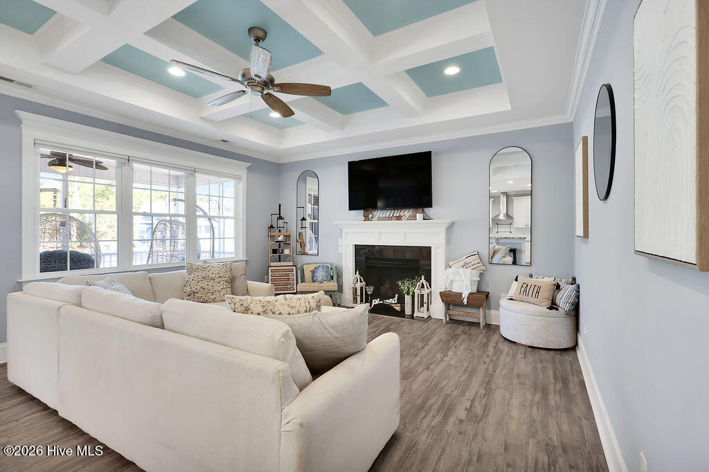 100547742 | Photo 15