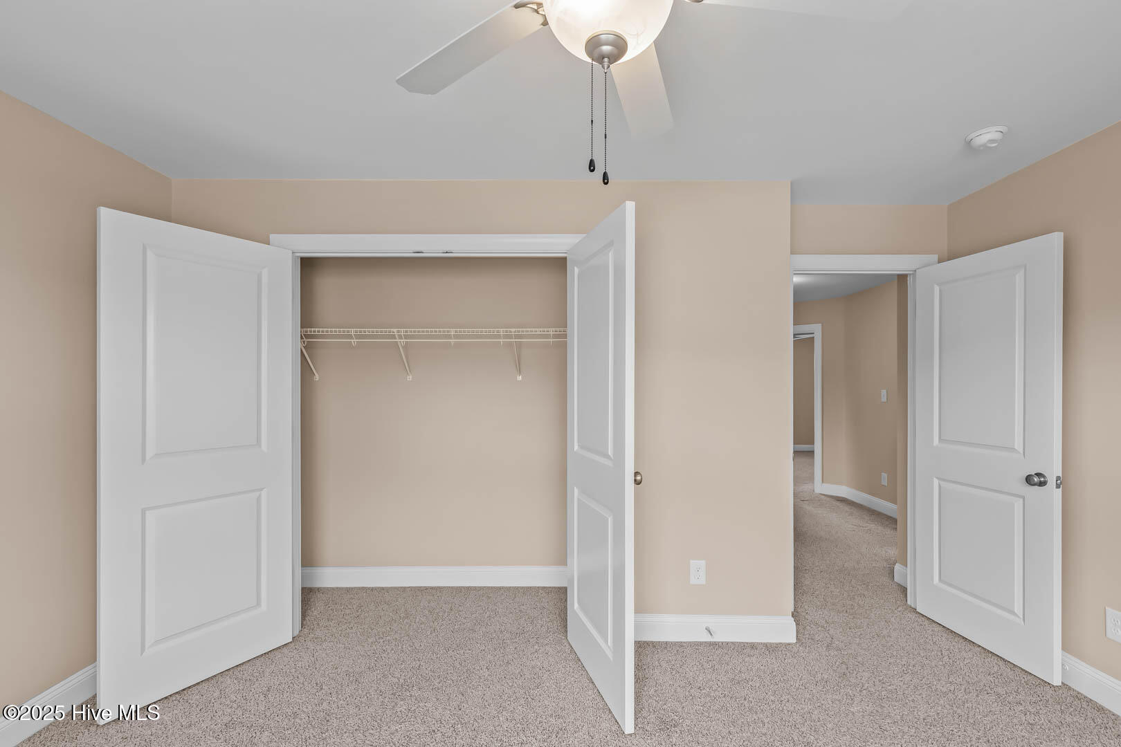 100532827 | Photo 34