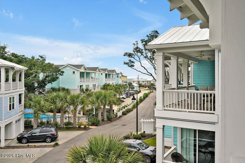 100561001 | Photo 36