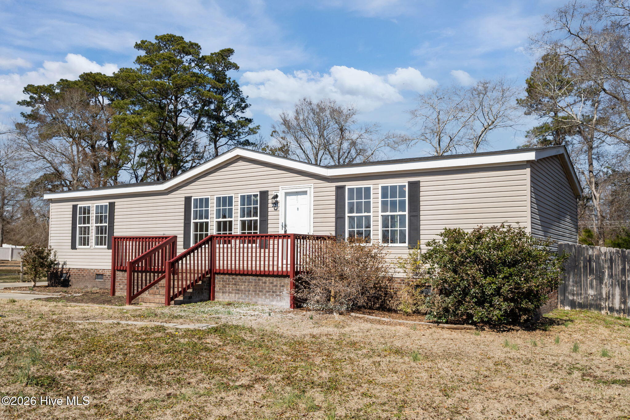 100555168 | Photo 51