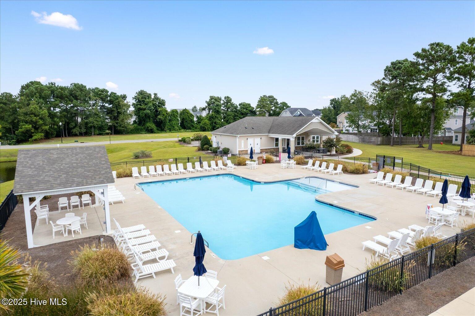 100530292 | Photo 49