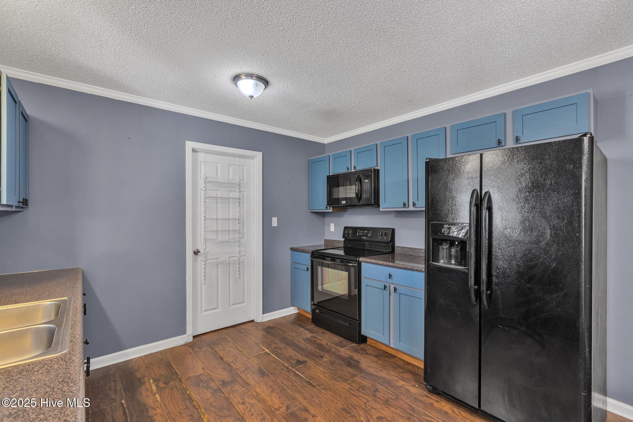 100539855 | Photo 11