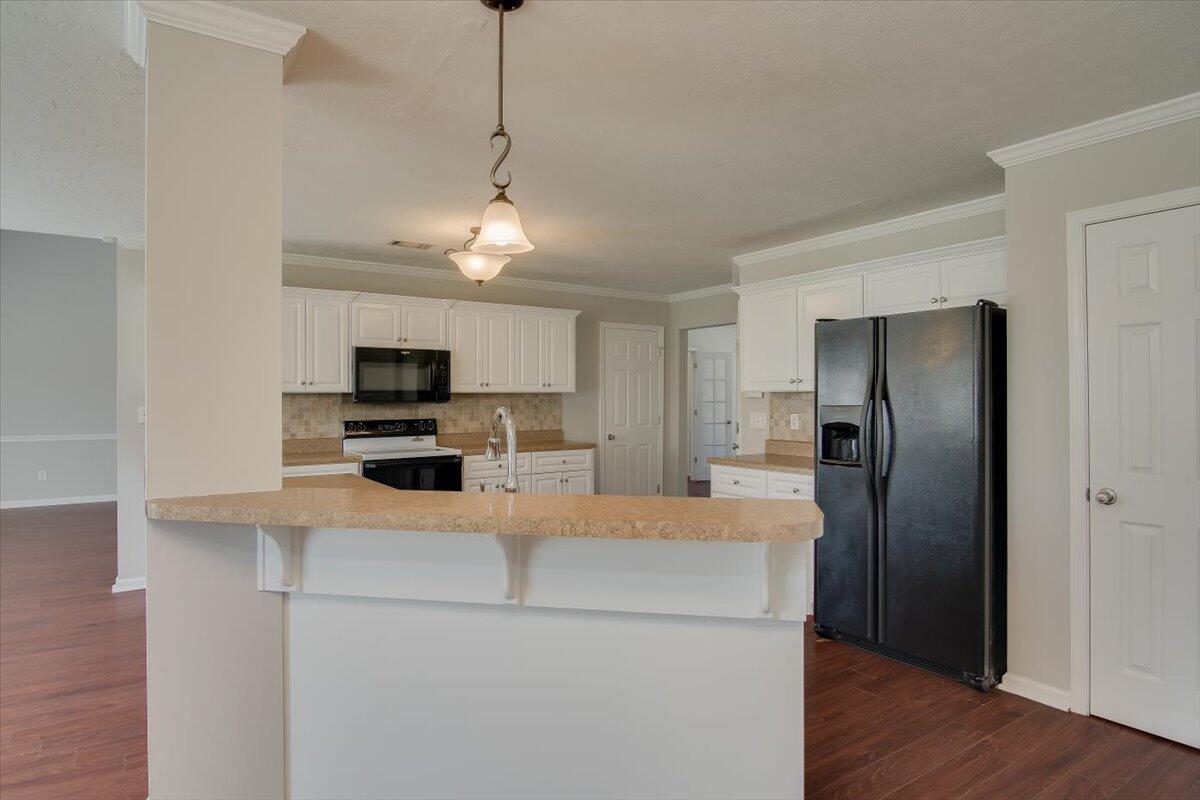 5043 Reynolds Way