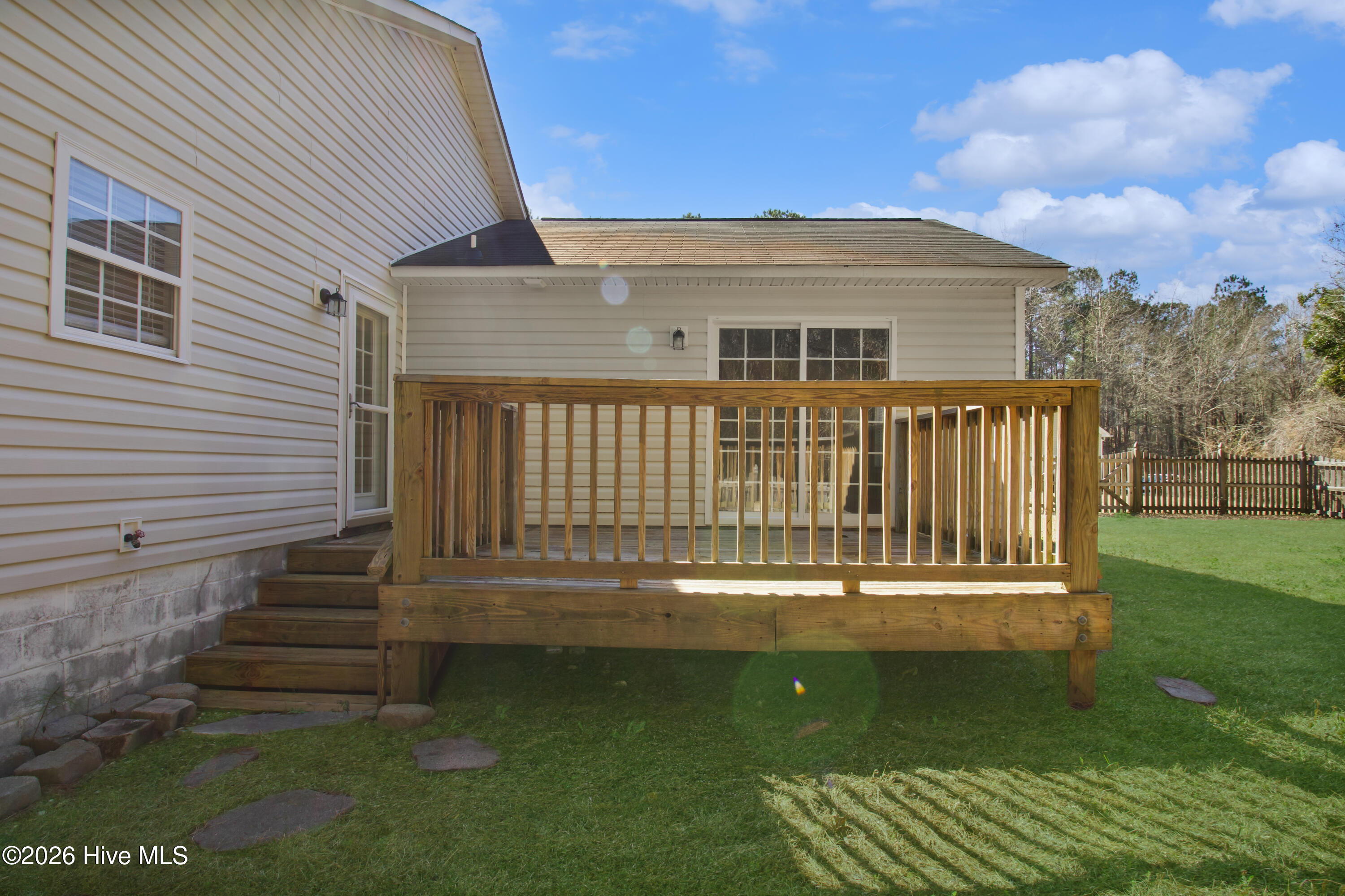 100556649 | Photo 27