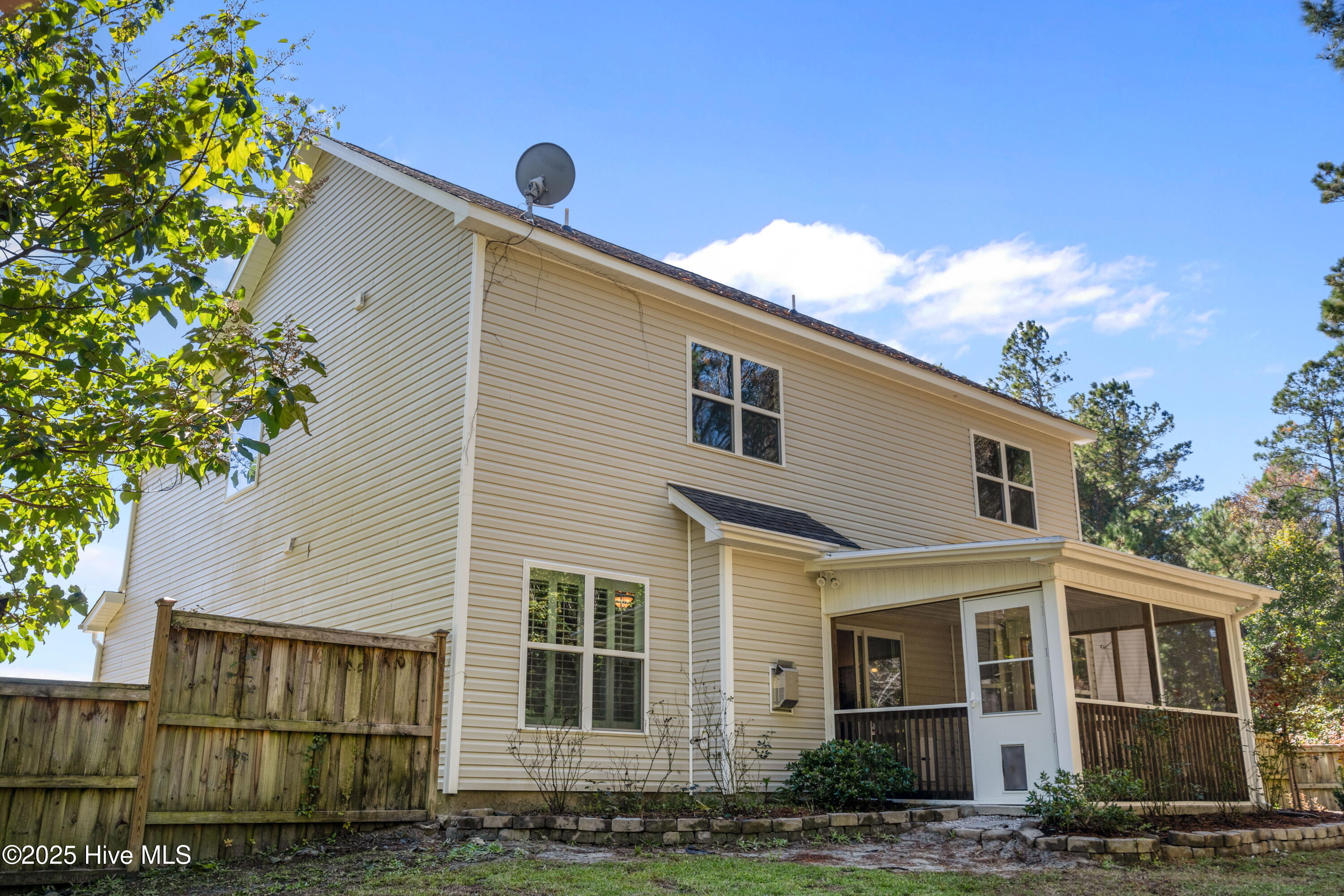 100546019 | Photo 38