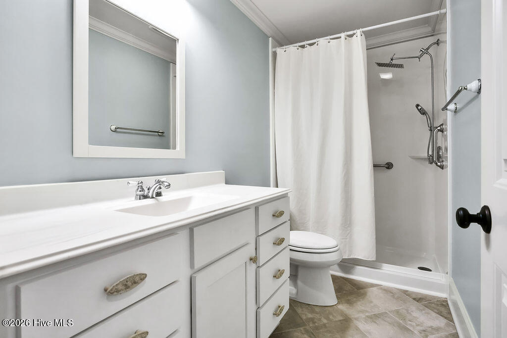 100566993 | Photo 34