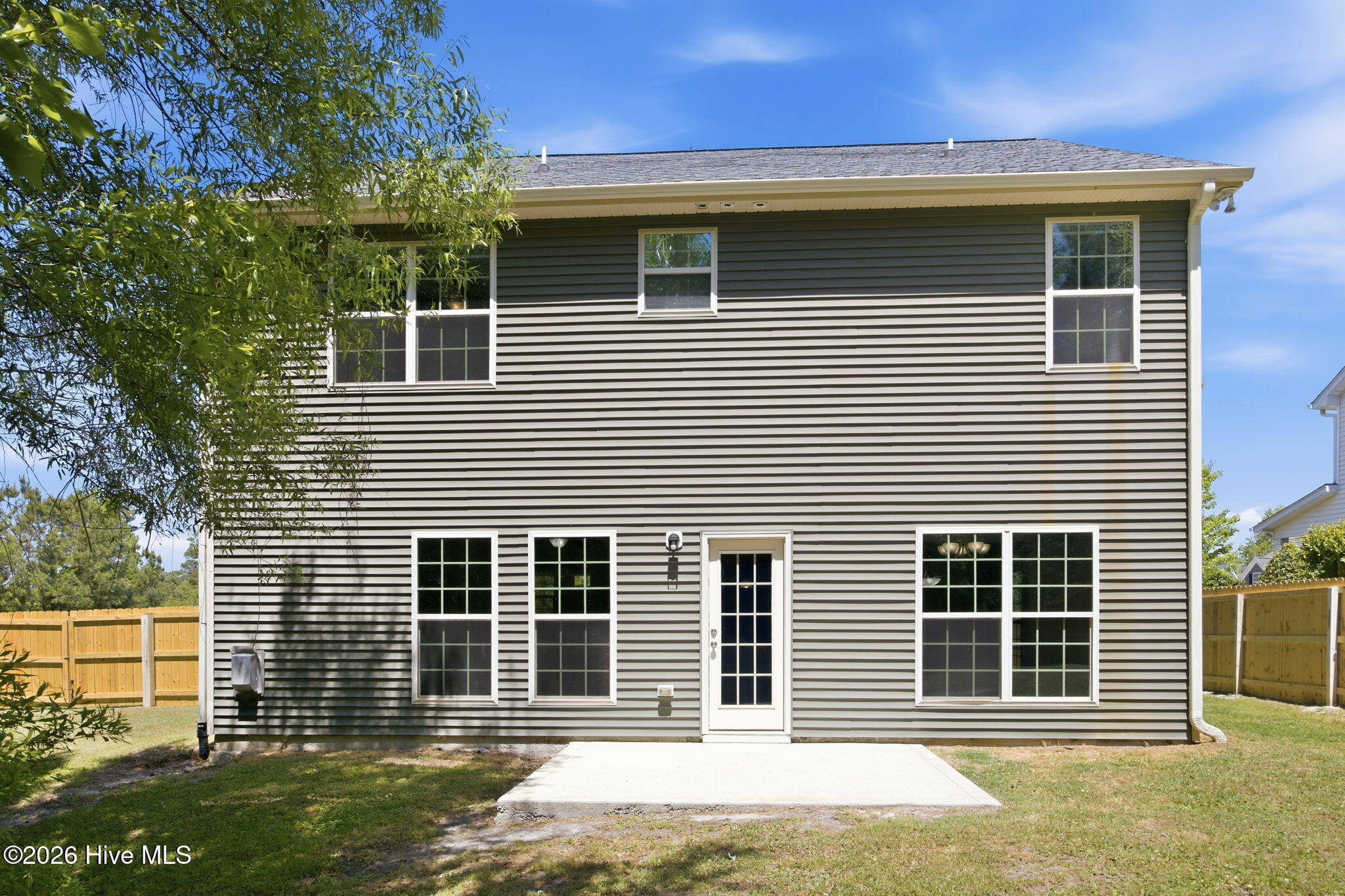 100569504 | Photo 34