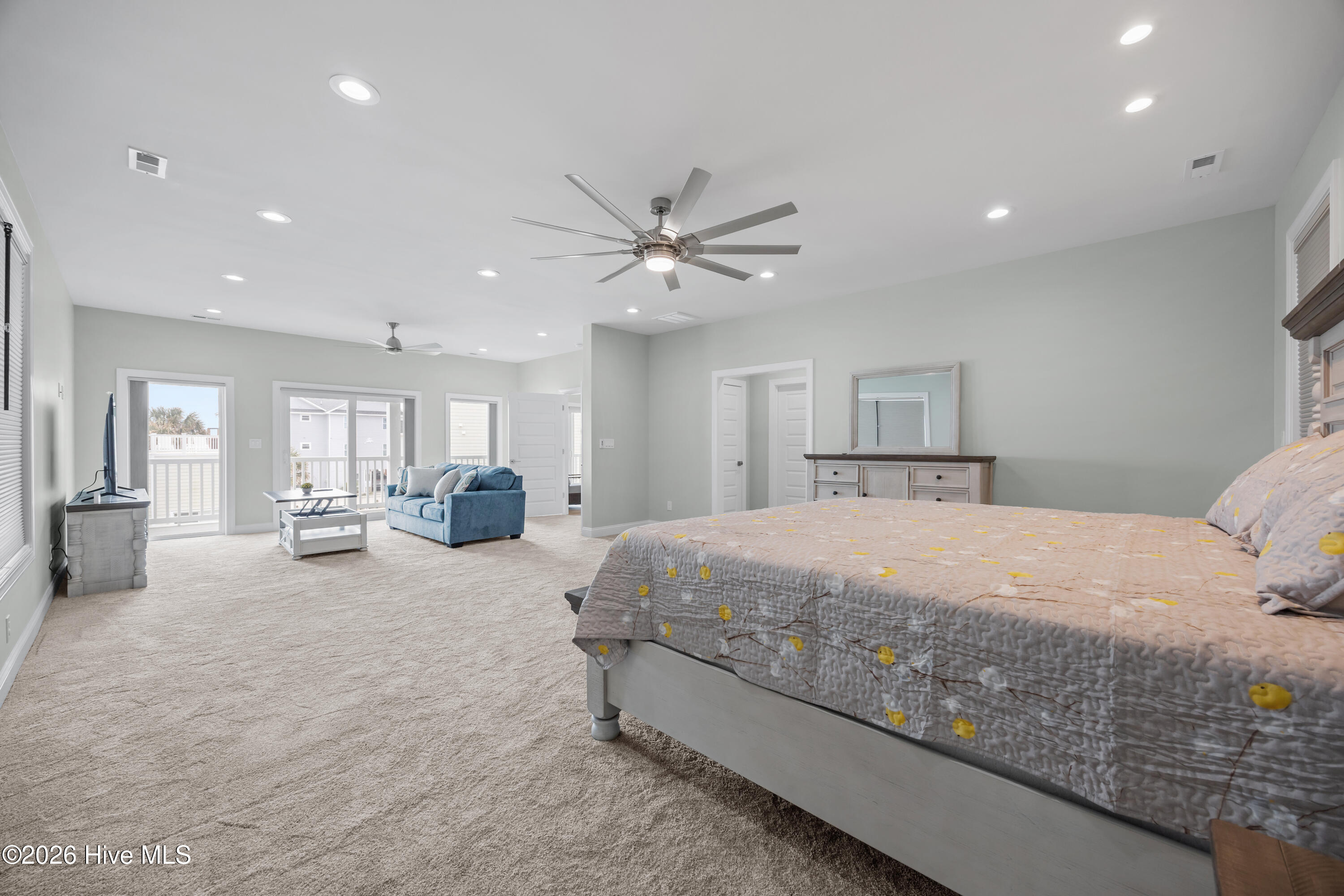 104 E Seaview Drive, Emerald Isle, NC, 28594