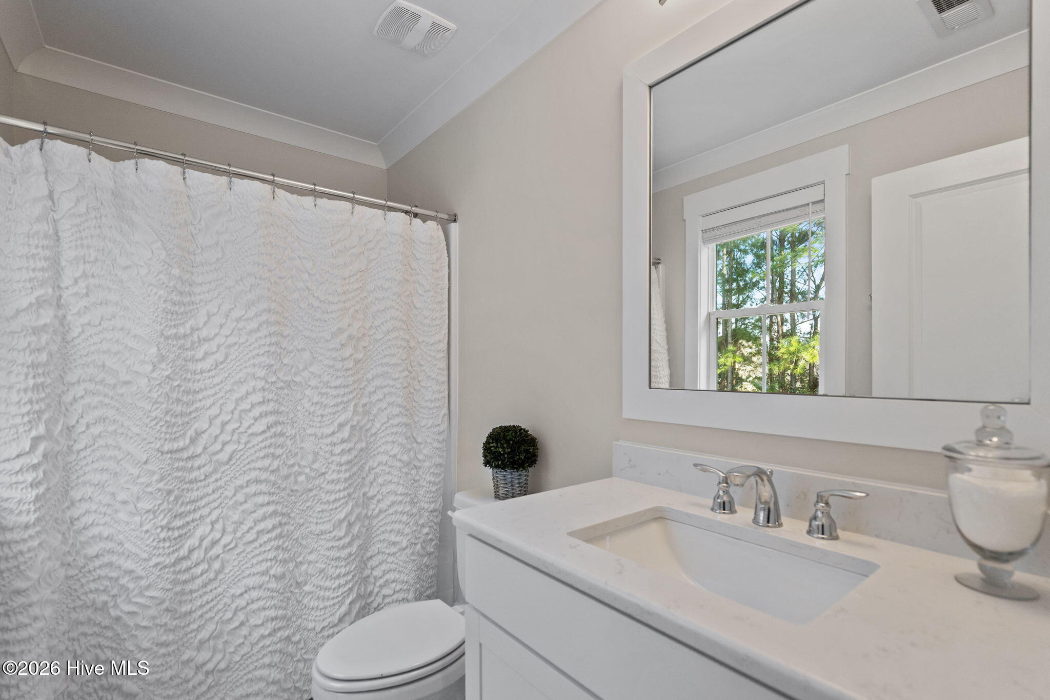 100555994 | Photo 25