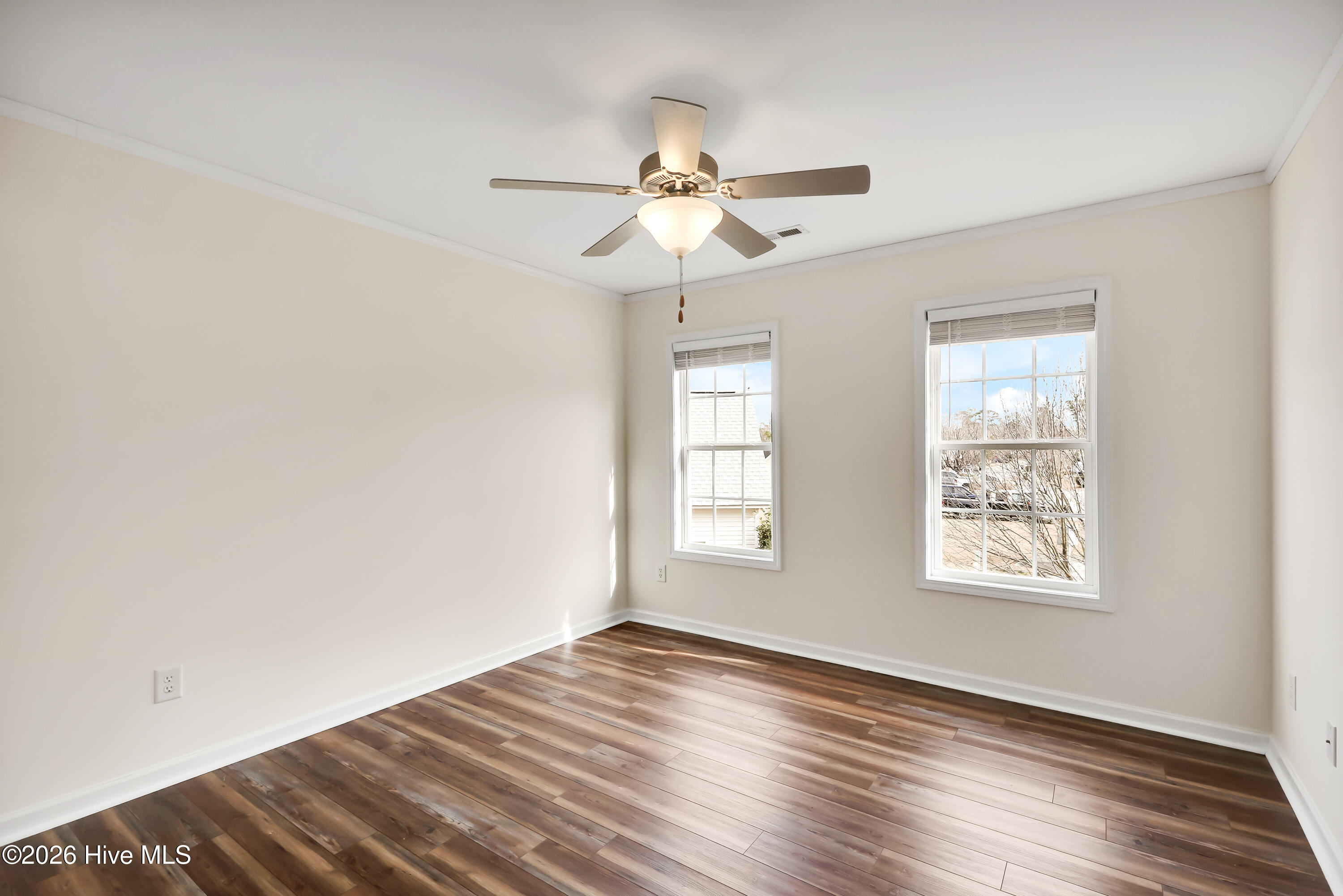 100553691 | Photo 23