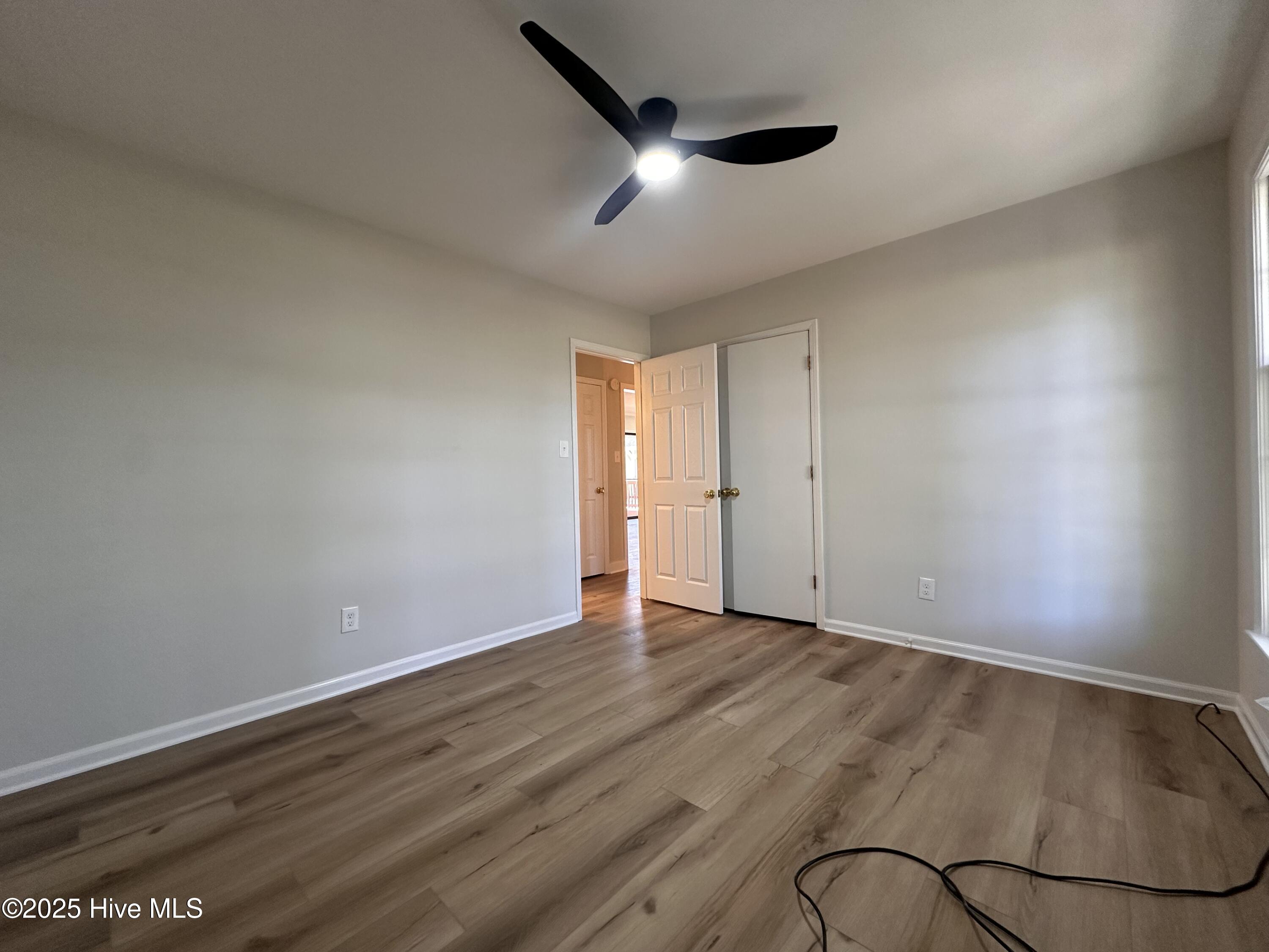 100541035 | Photo 17