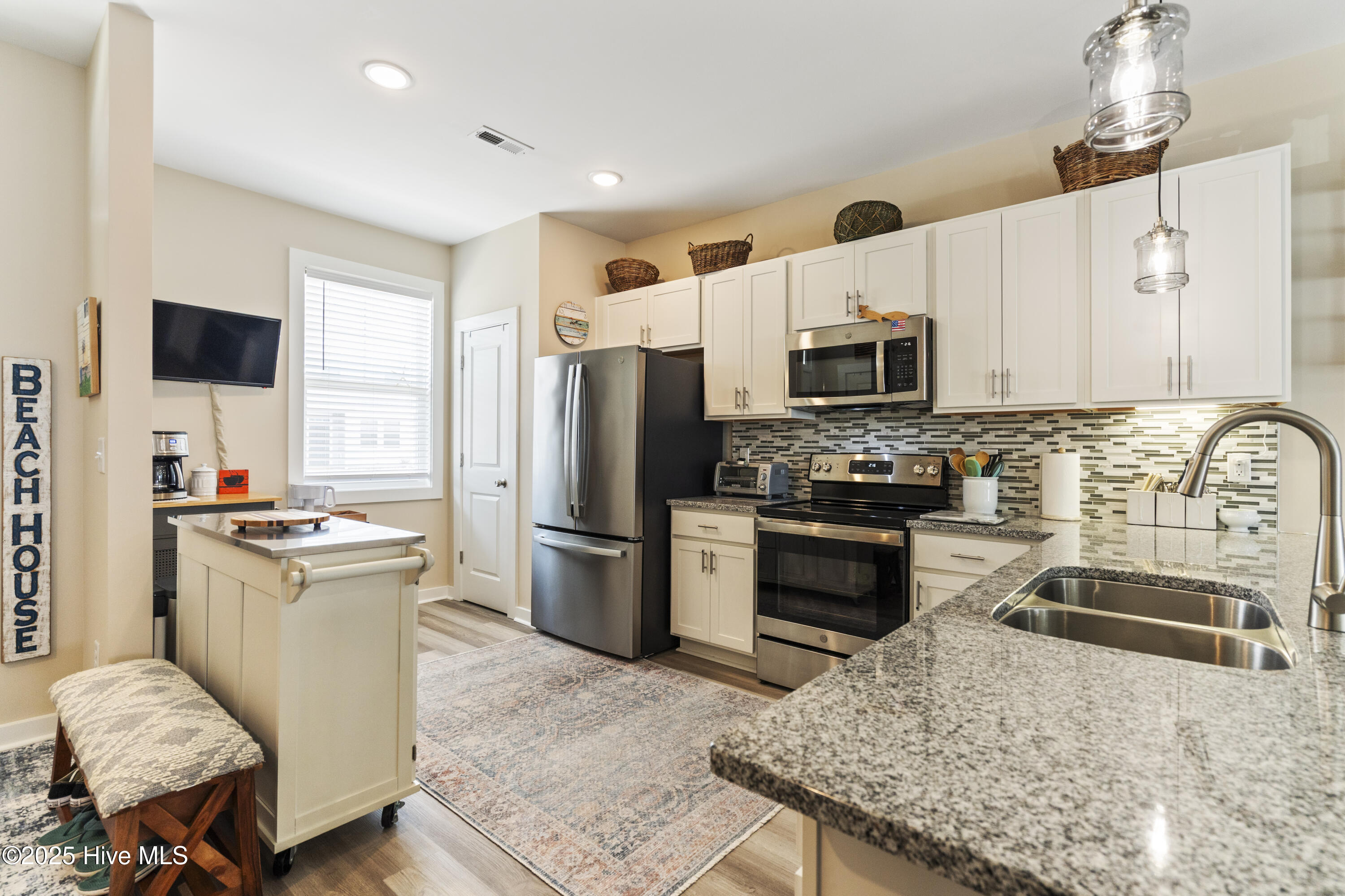 100505761 | Photo 19