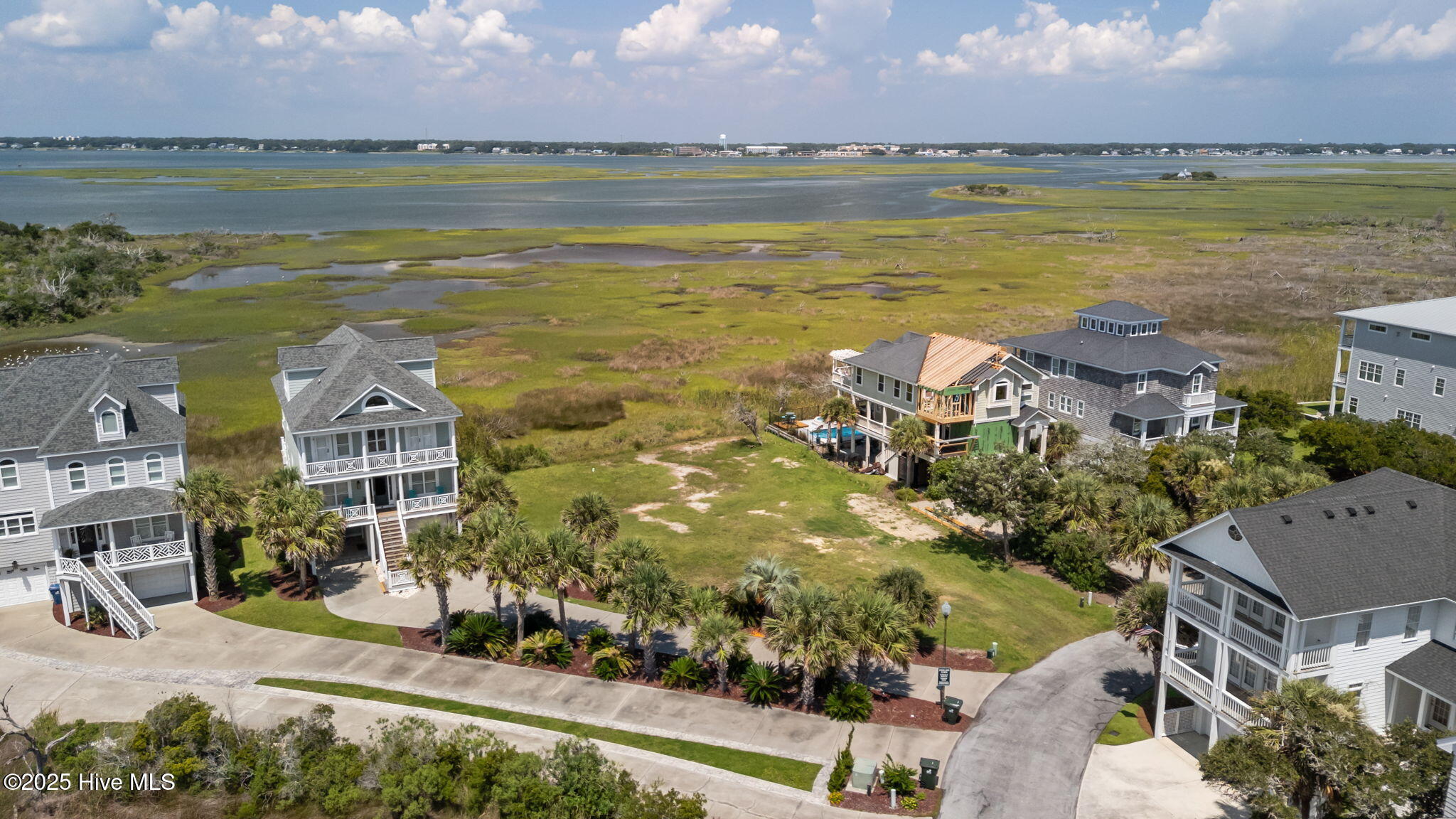 123 & 125 Coral Bay Court,Atlantic Beach