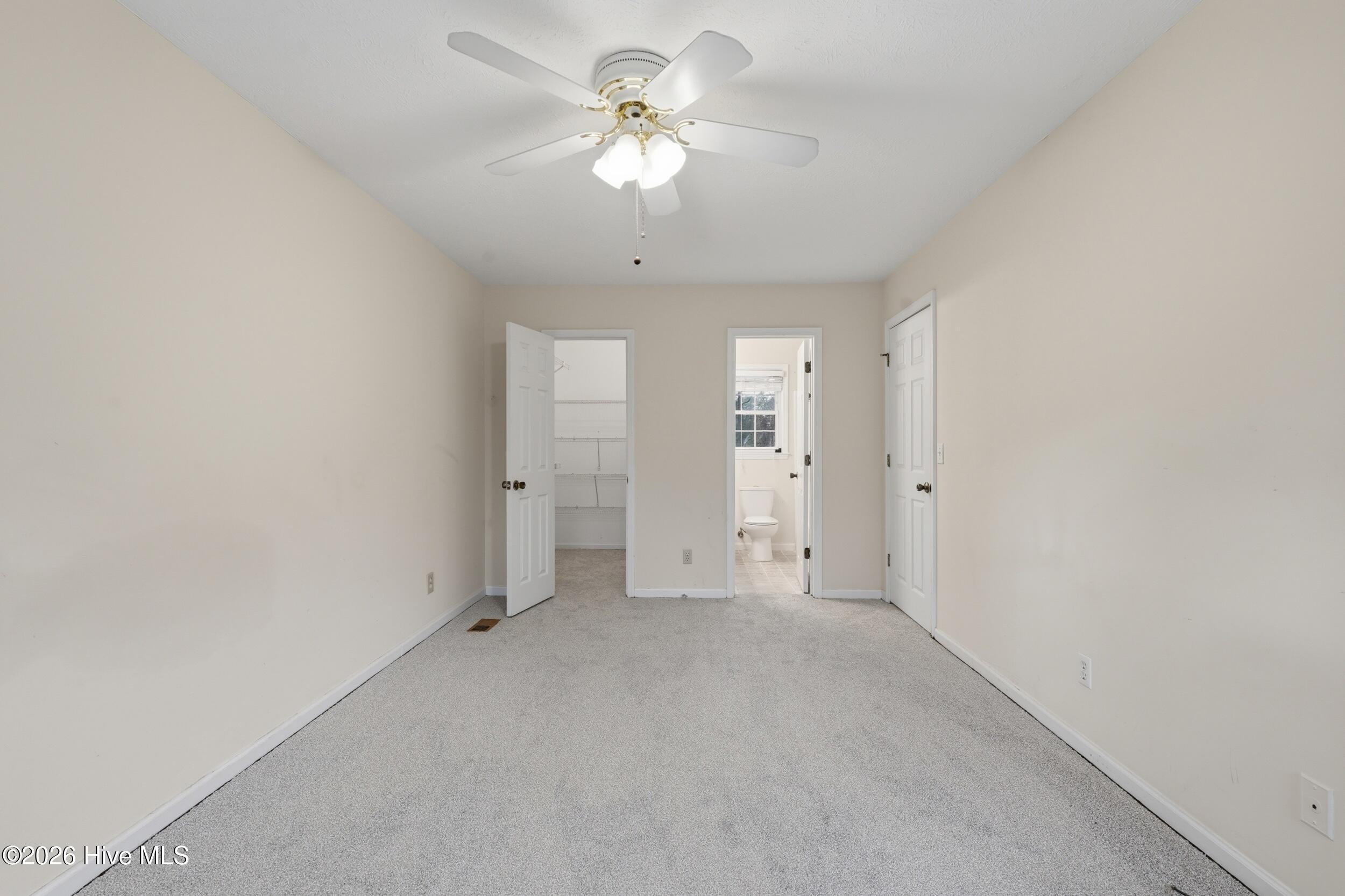 100559462 | Photo 26