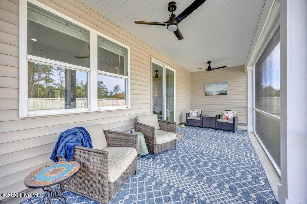 100561956 | Photo 29