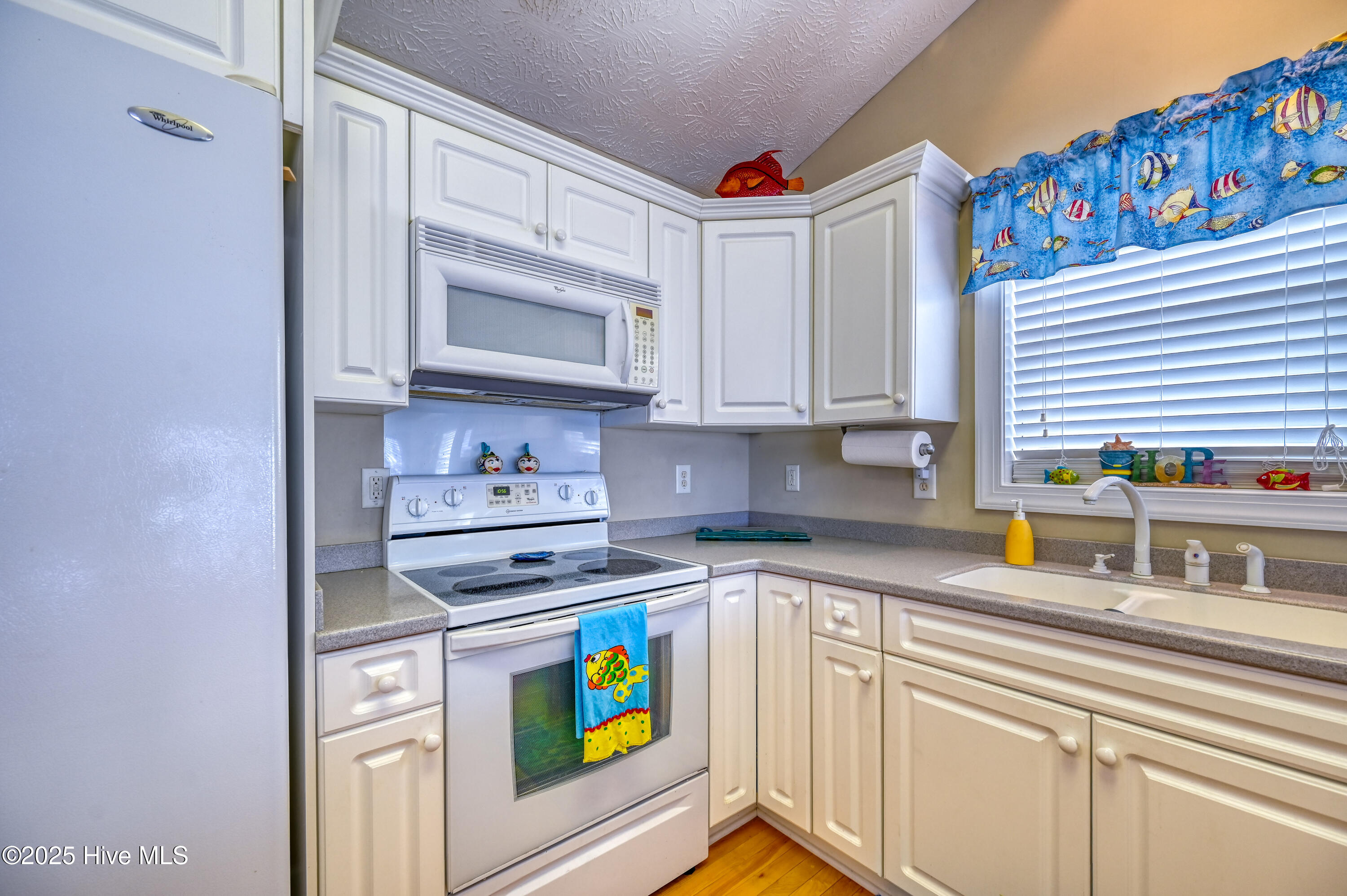 100502638 | Photo 20