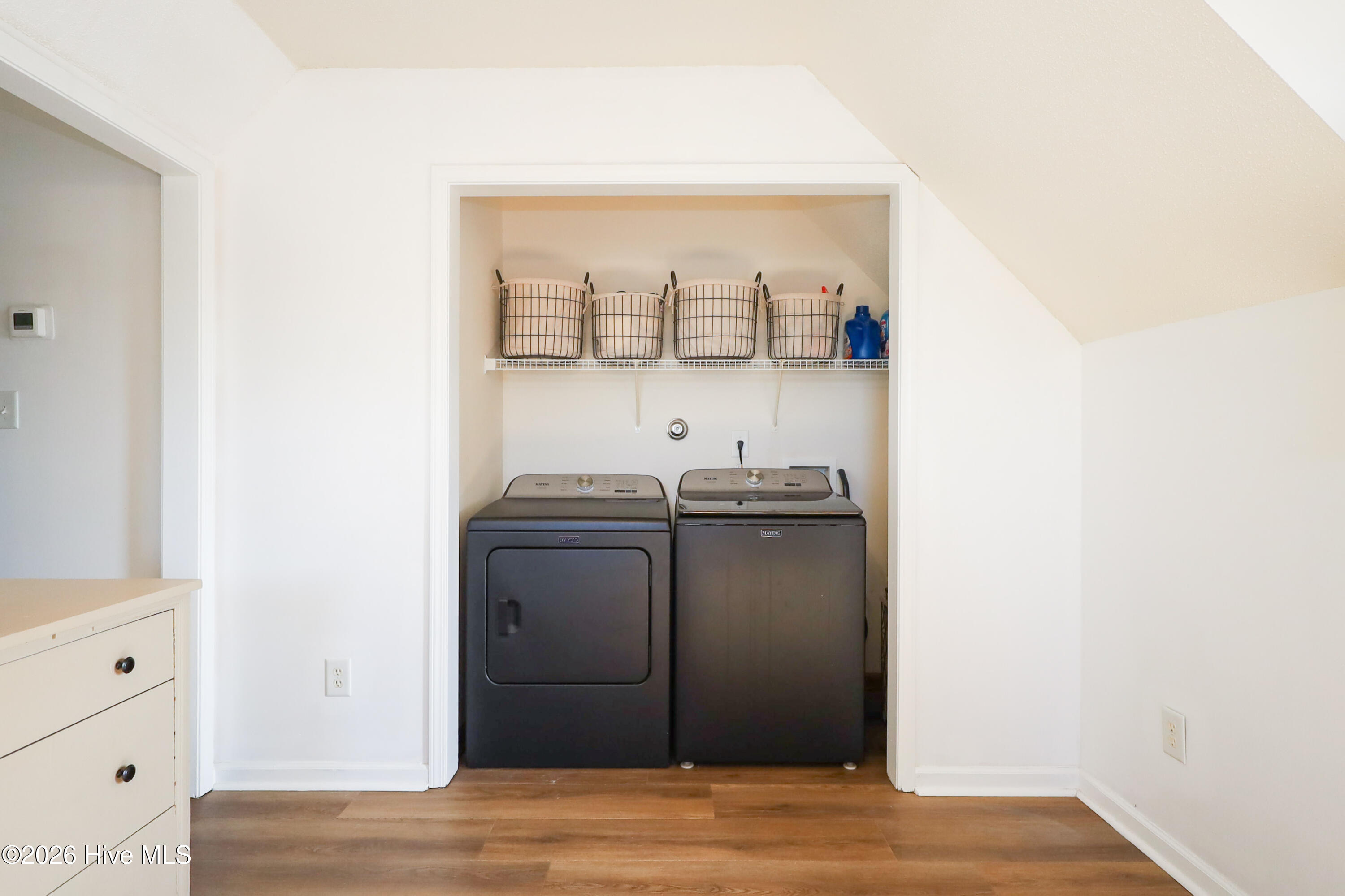 100549070 | Photo 36