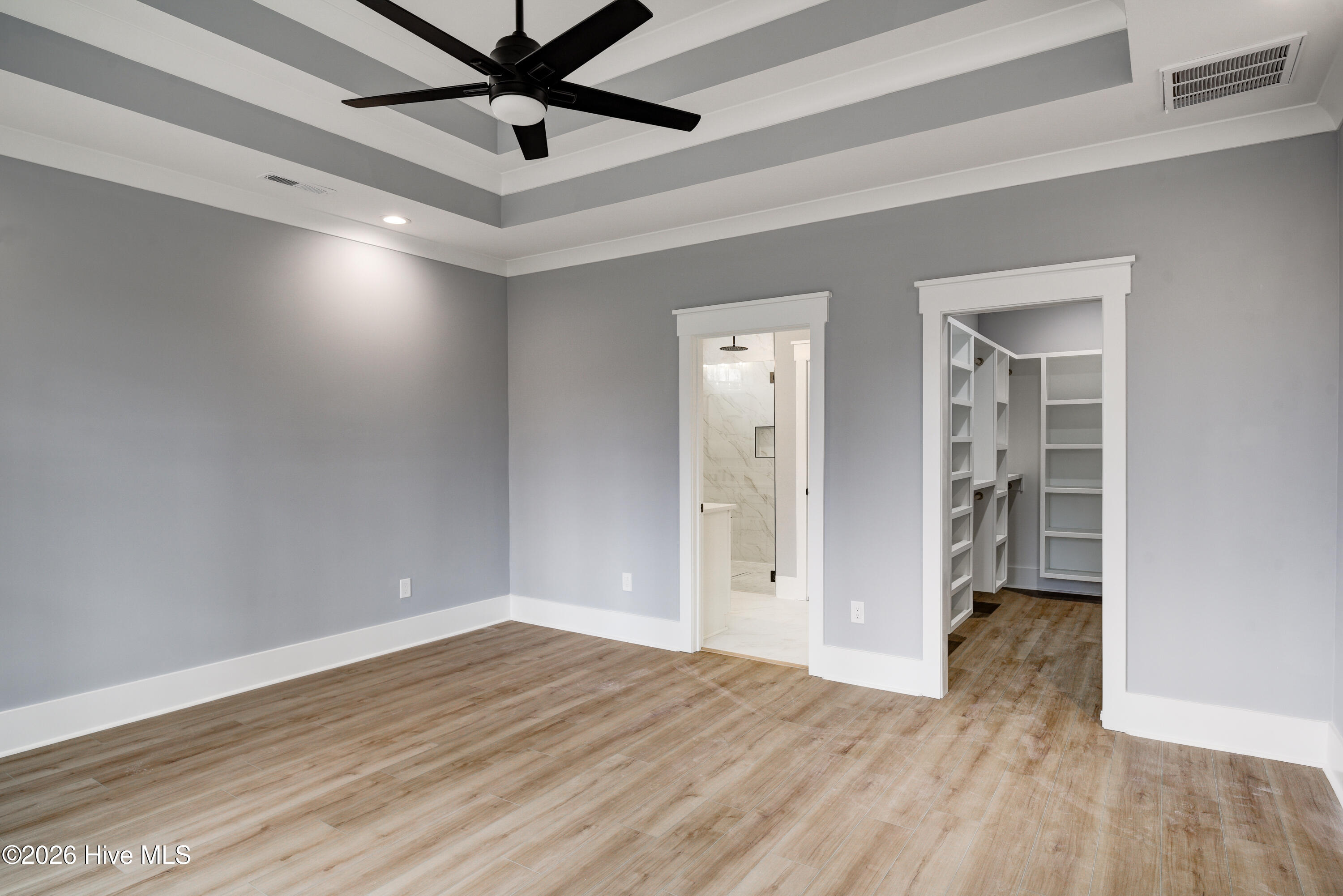 100557484 | Photo 34