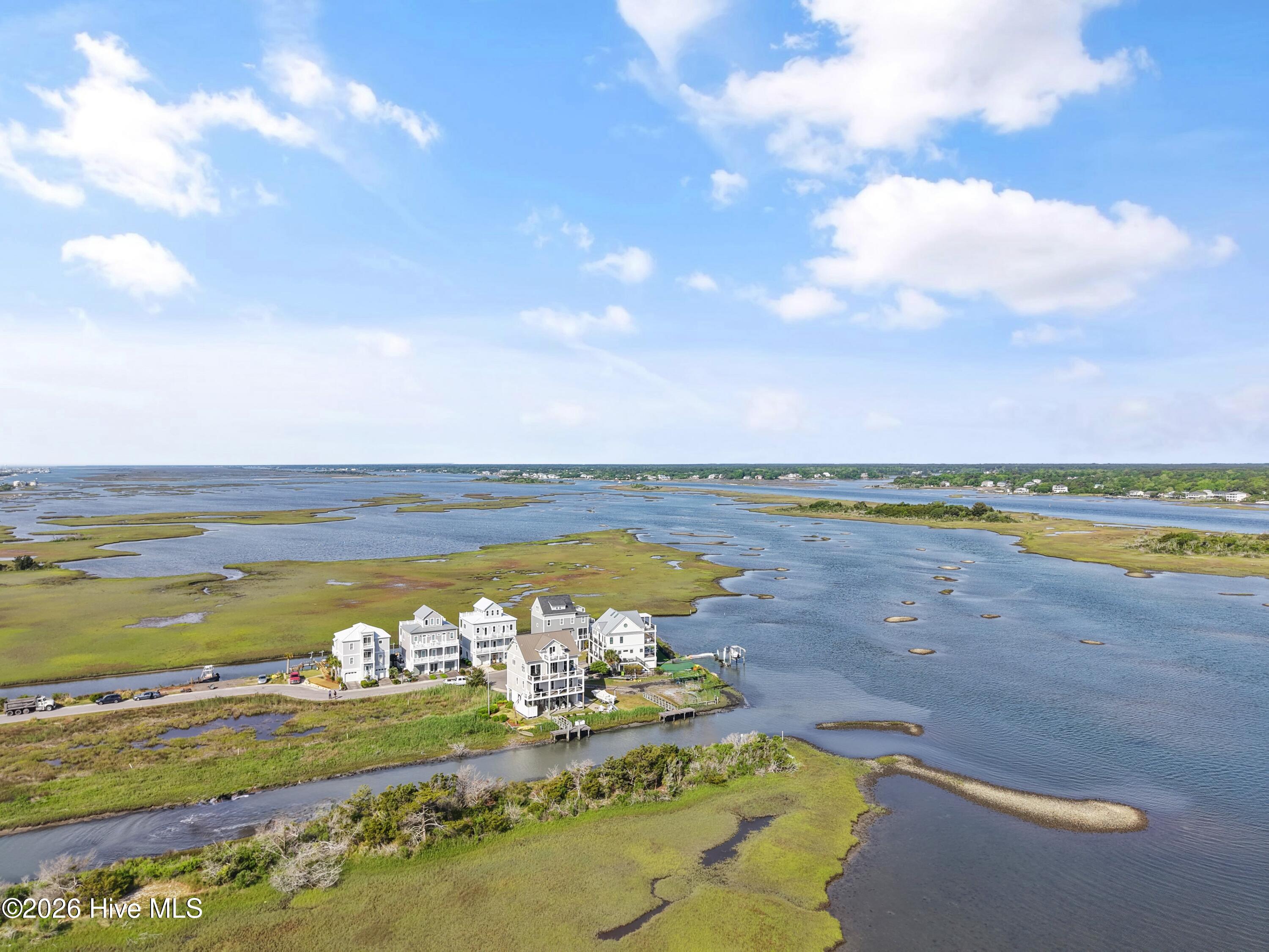 100569393 | Photo 47