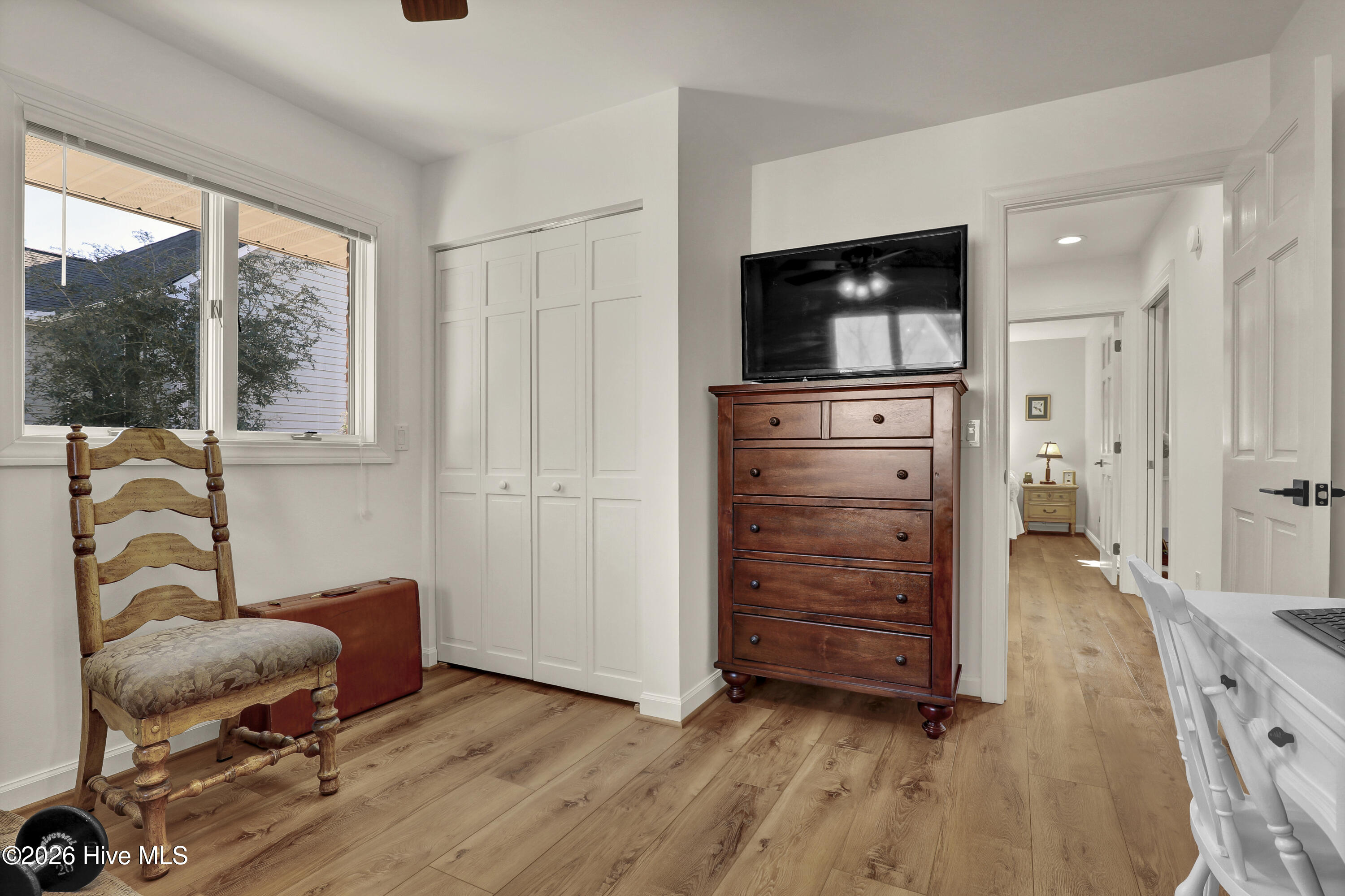 100548794 | Photo 26