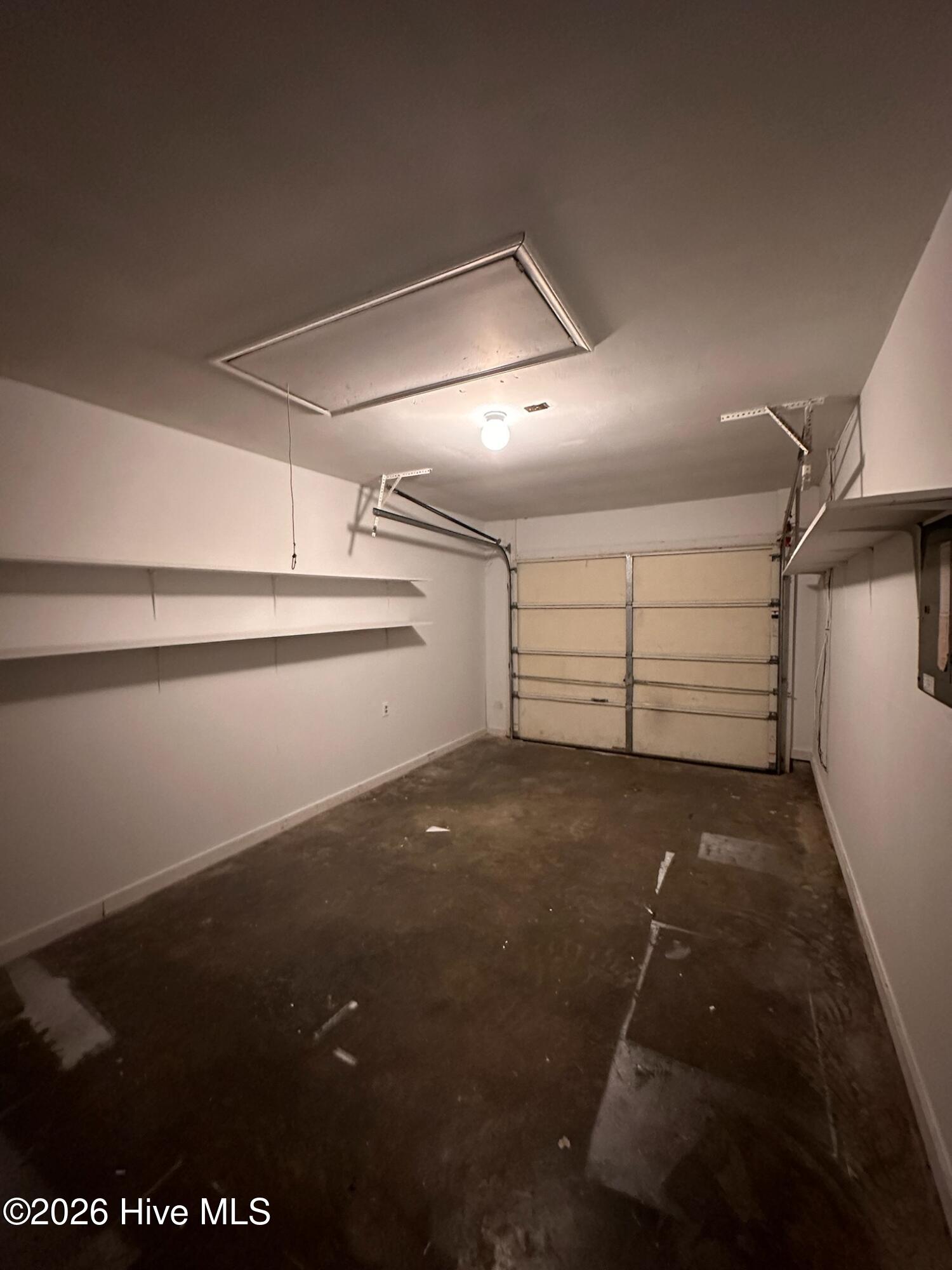 100550435 | Photo 26