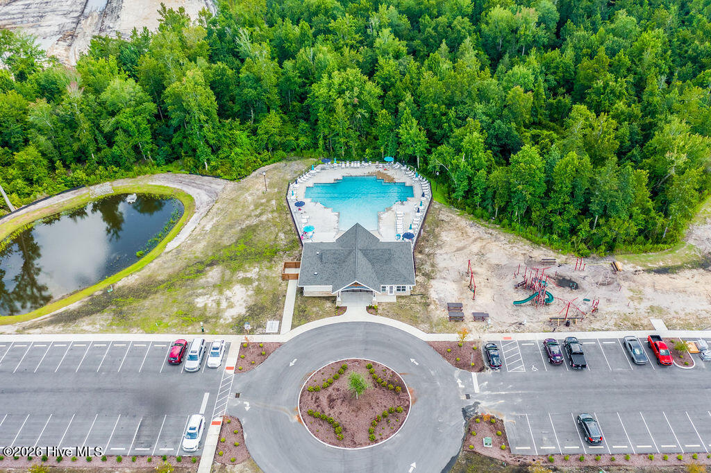 100554409 | Photo 48