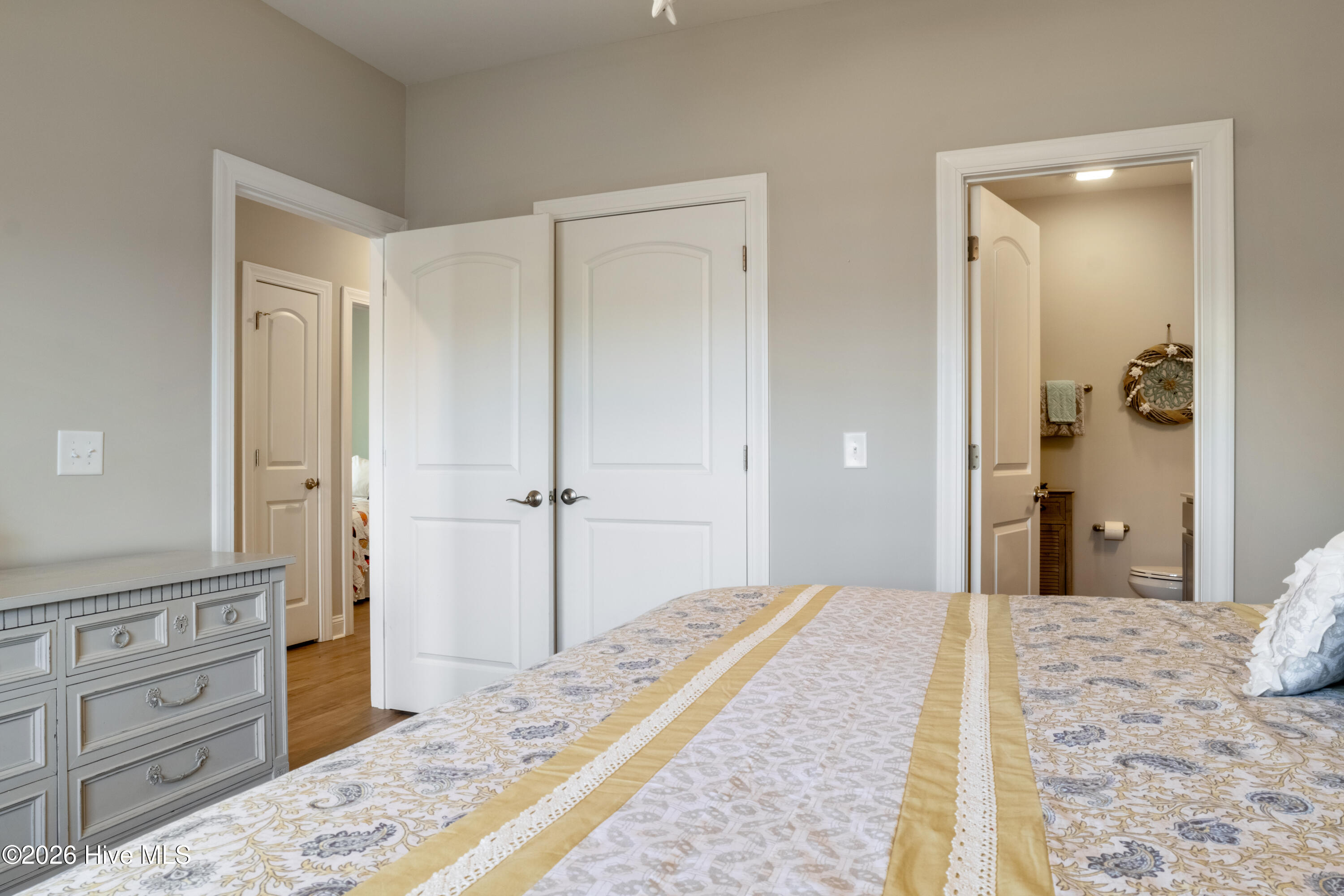 100557212 | Photo 26