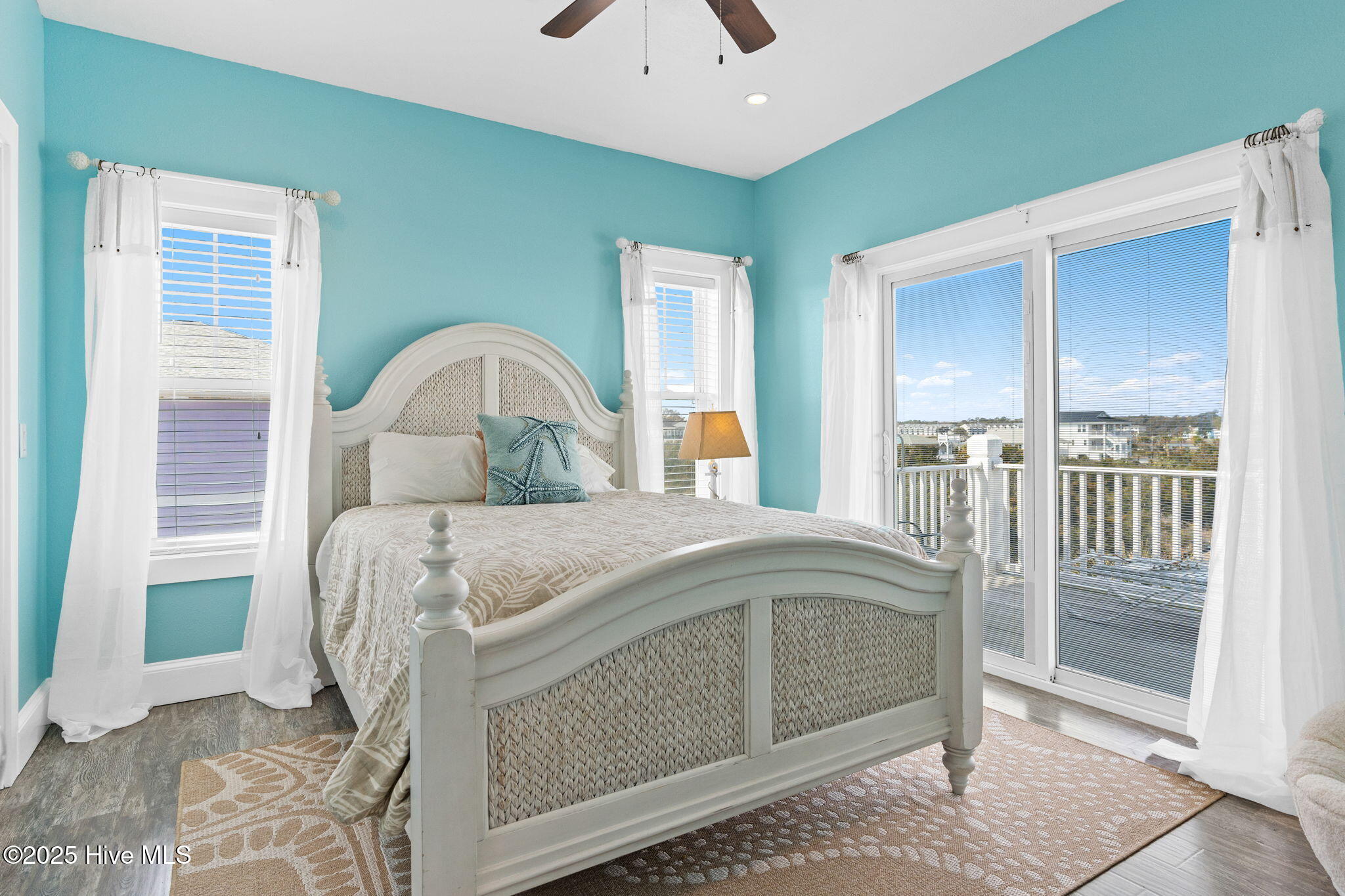 100495043 | Photo 23