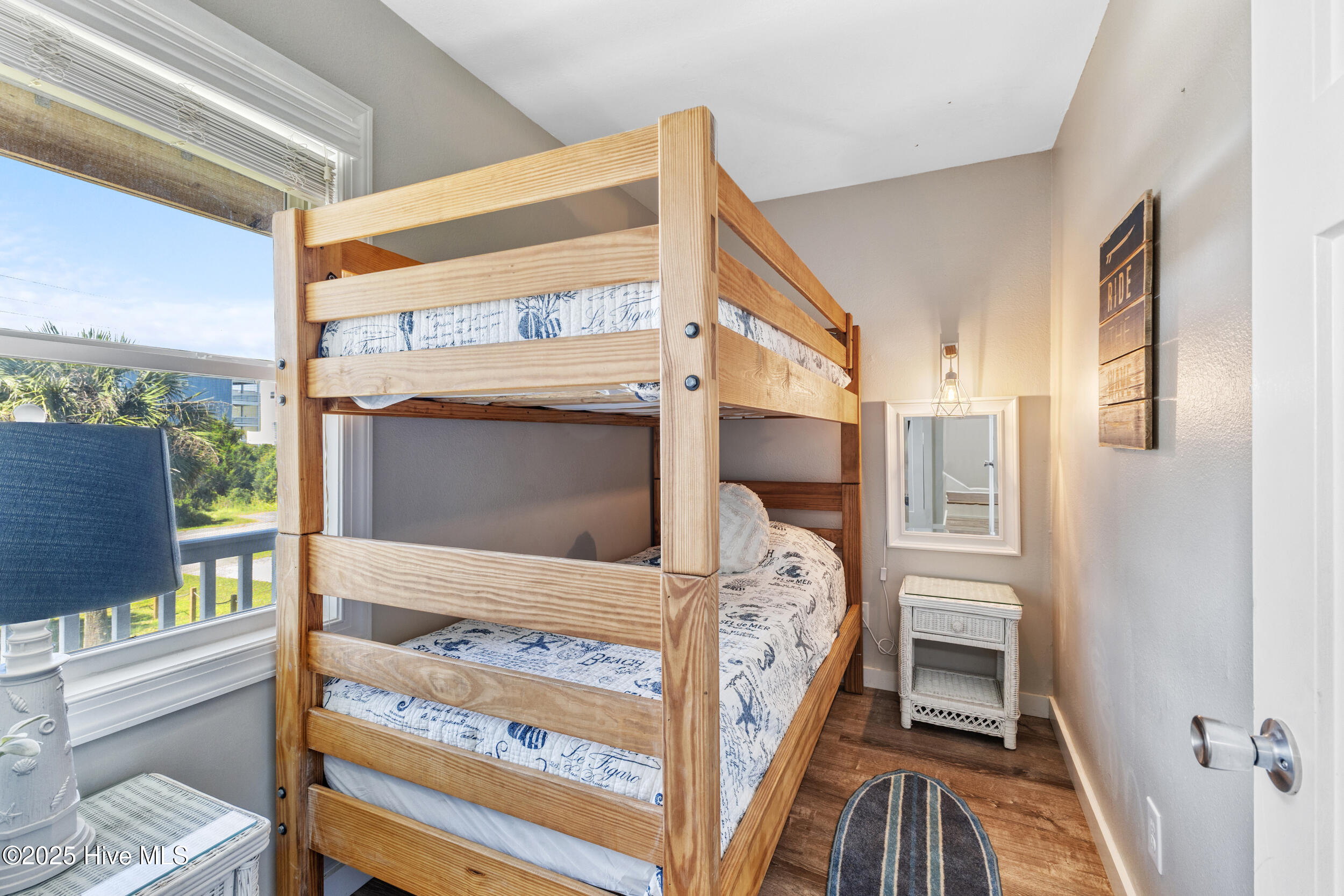 100532541 | Photo 37