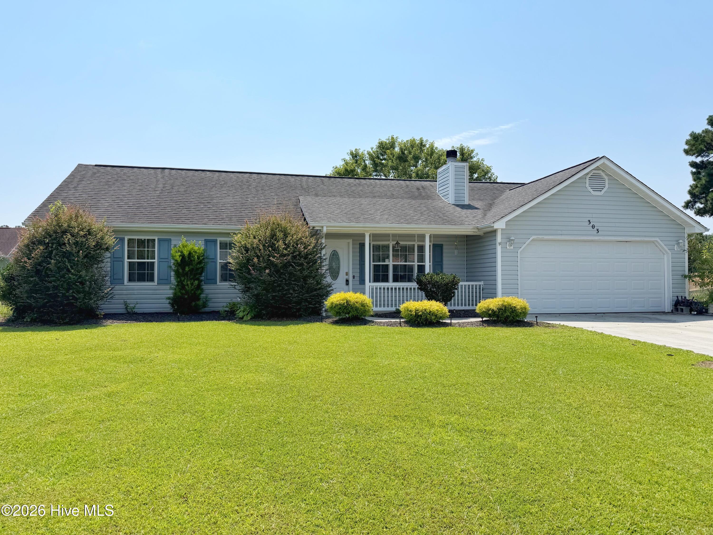 303 Marcia Court,Hubert
