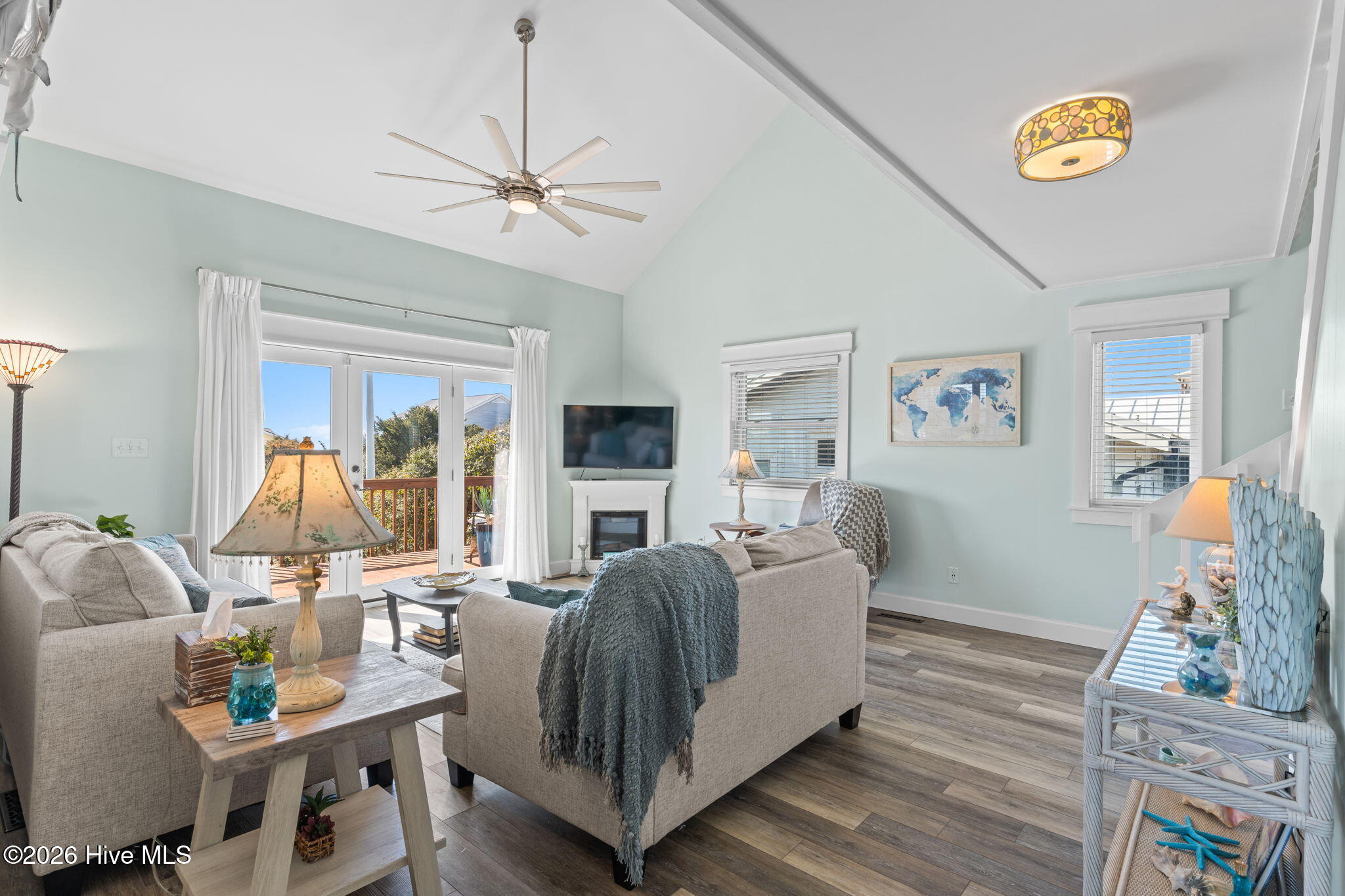 100556597 | Photo 18