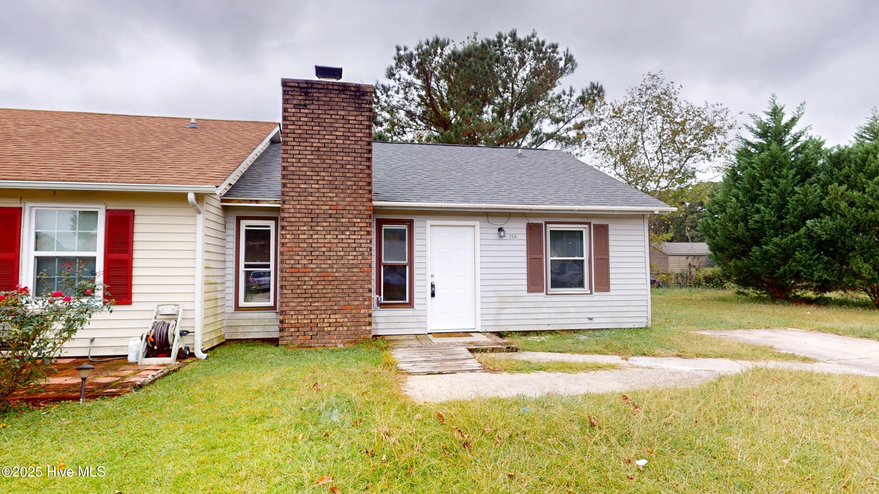 Homes for sale in Jacksonville, NC | 156 Pine Crest Dr, Jacksonville, NC 28546 | MLS# 100536322