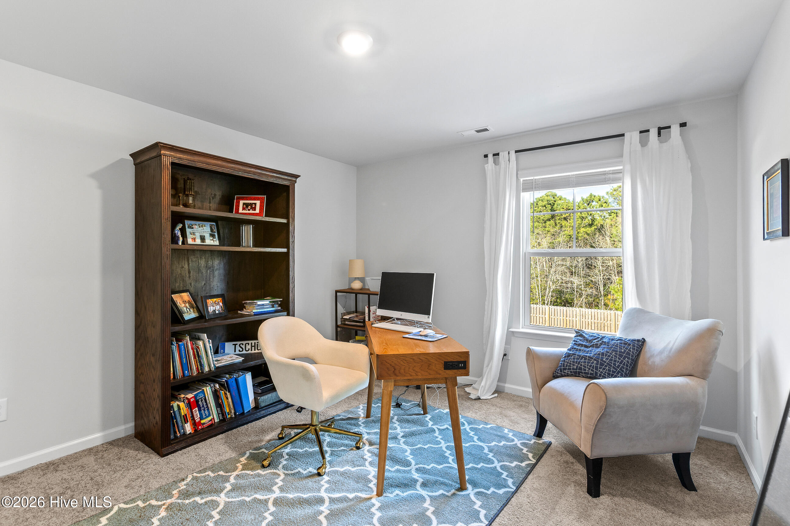 100558973 | Photo 26